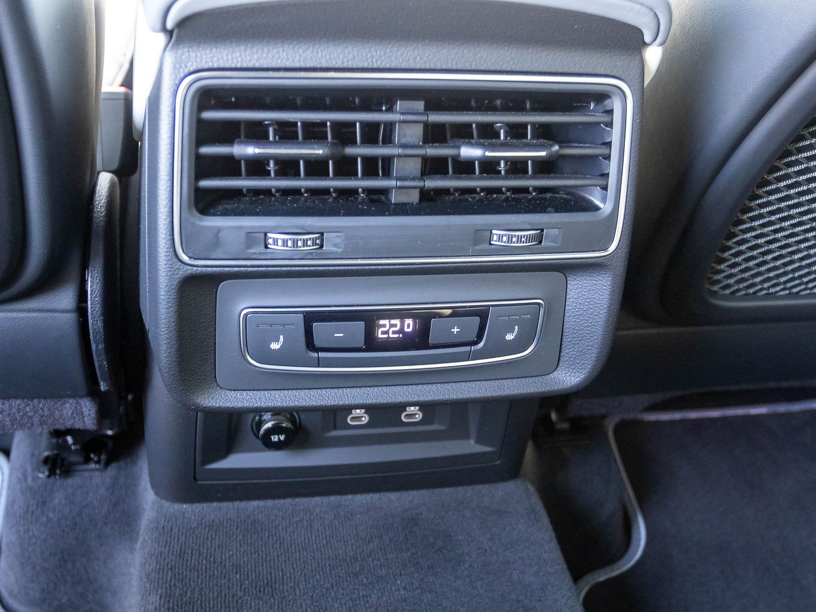 Audi Q8 S line 60TFSIe qu Navi HuD Matrix AIR Standklima