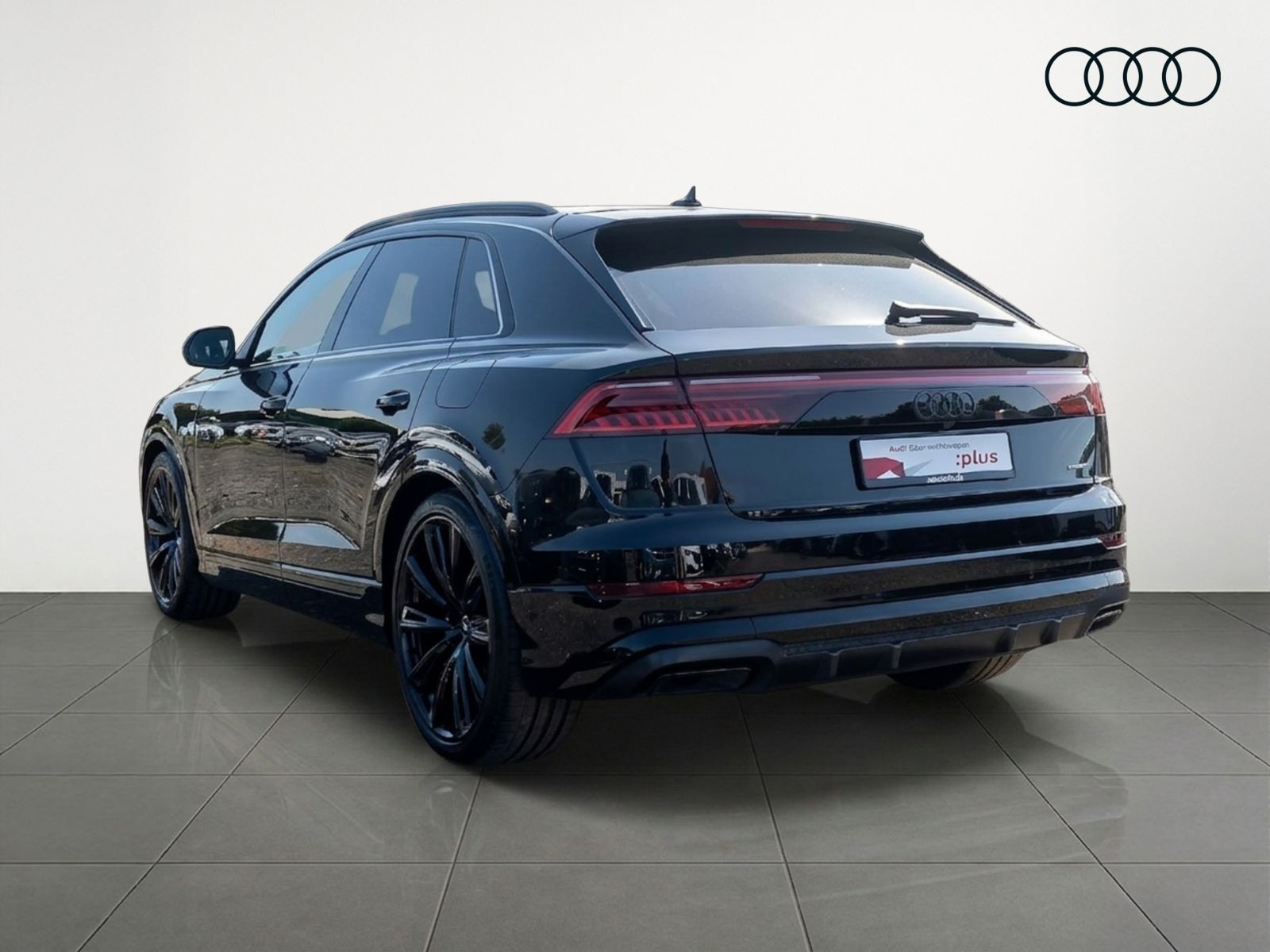 Audi Q8 S line 60TFSIe qu Navi HuD Matrix AIR Standklima