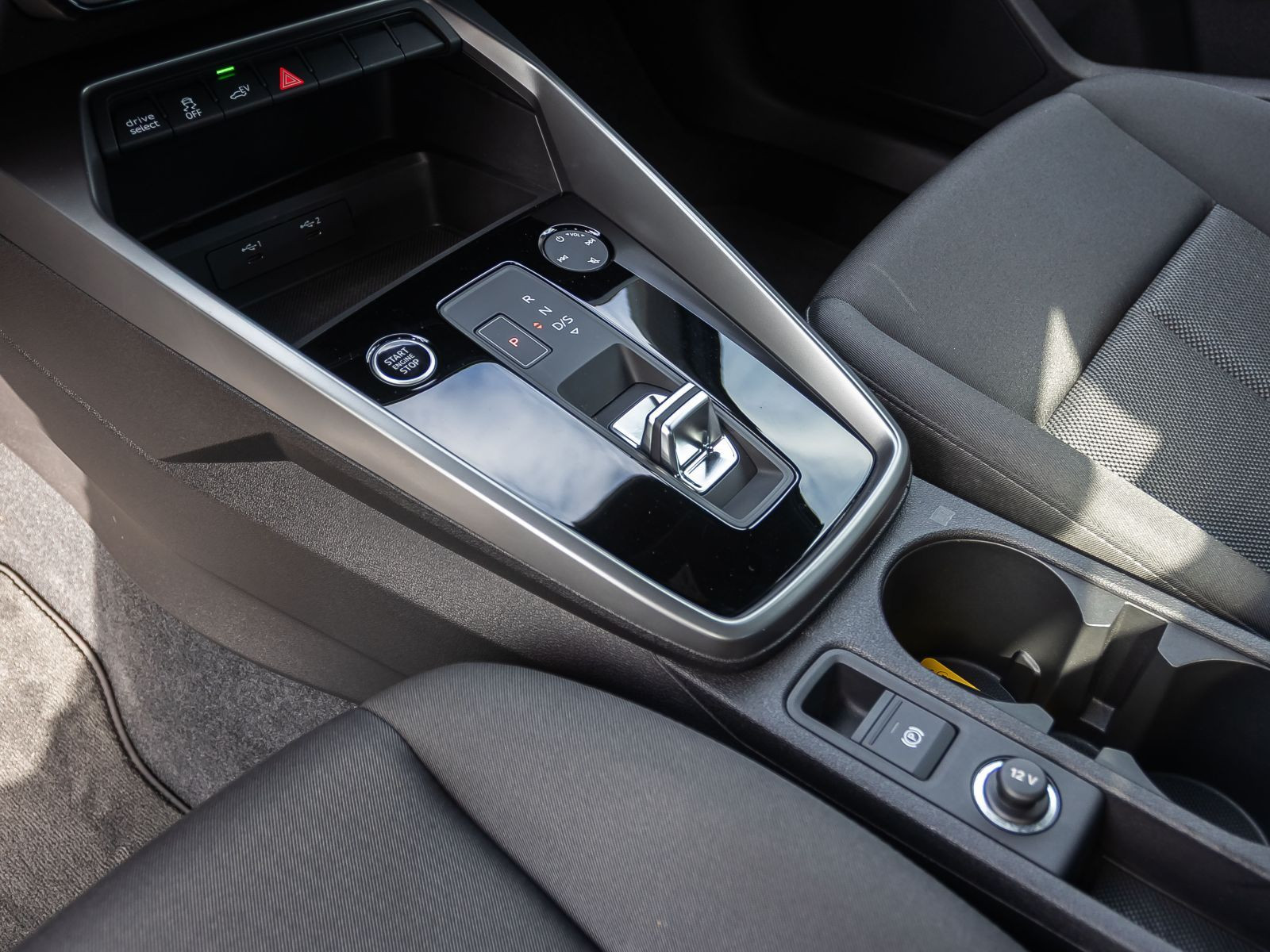 Audi A3 Sportback 40TFSIe Stronic Navi LED Carplay