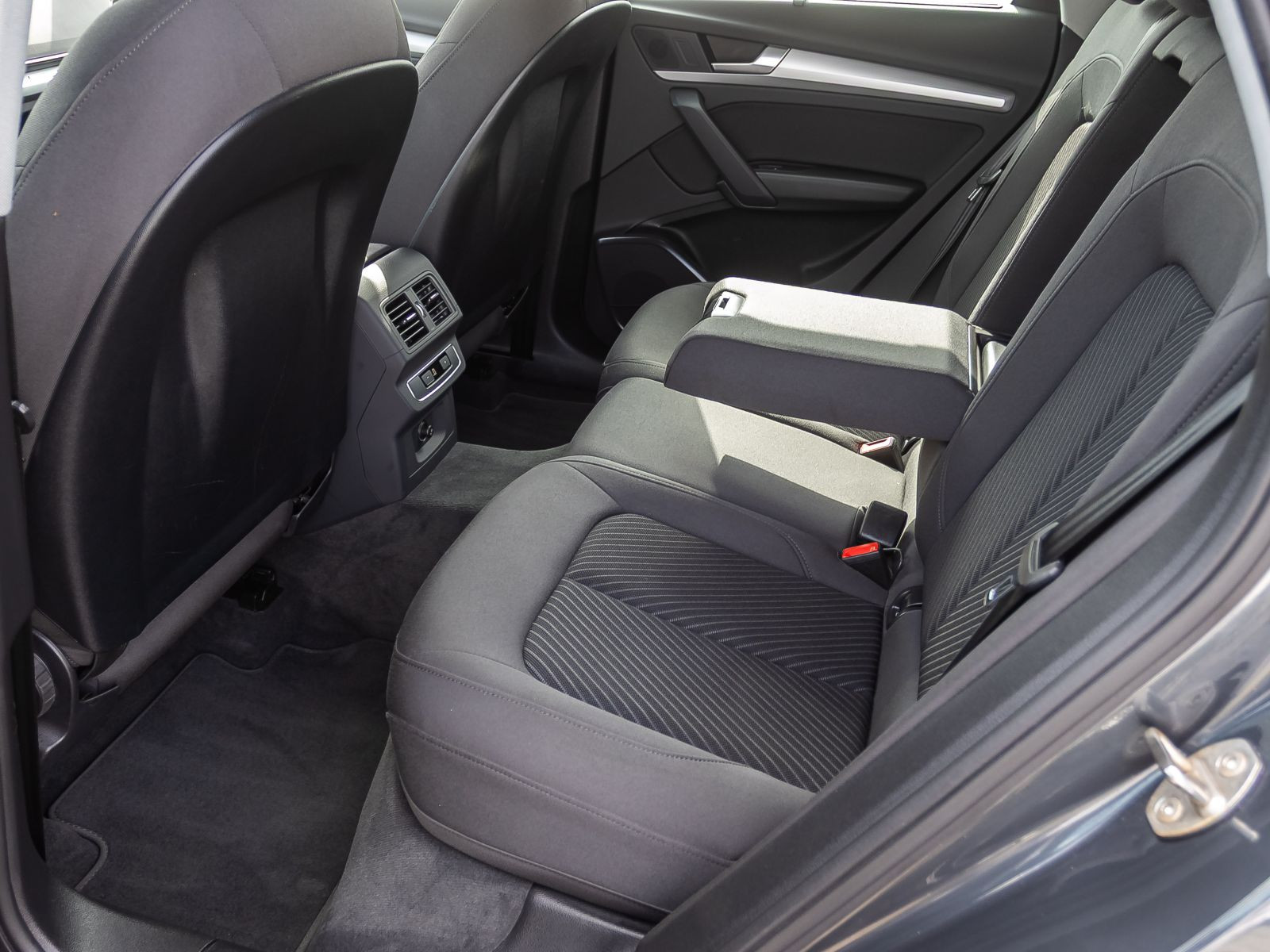 Audi Q5 40TDI qu Stronic Navi LED ACC EPH AHK DAB