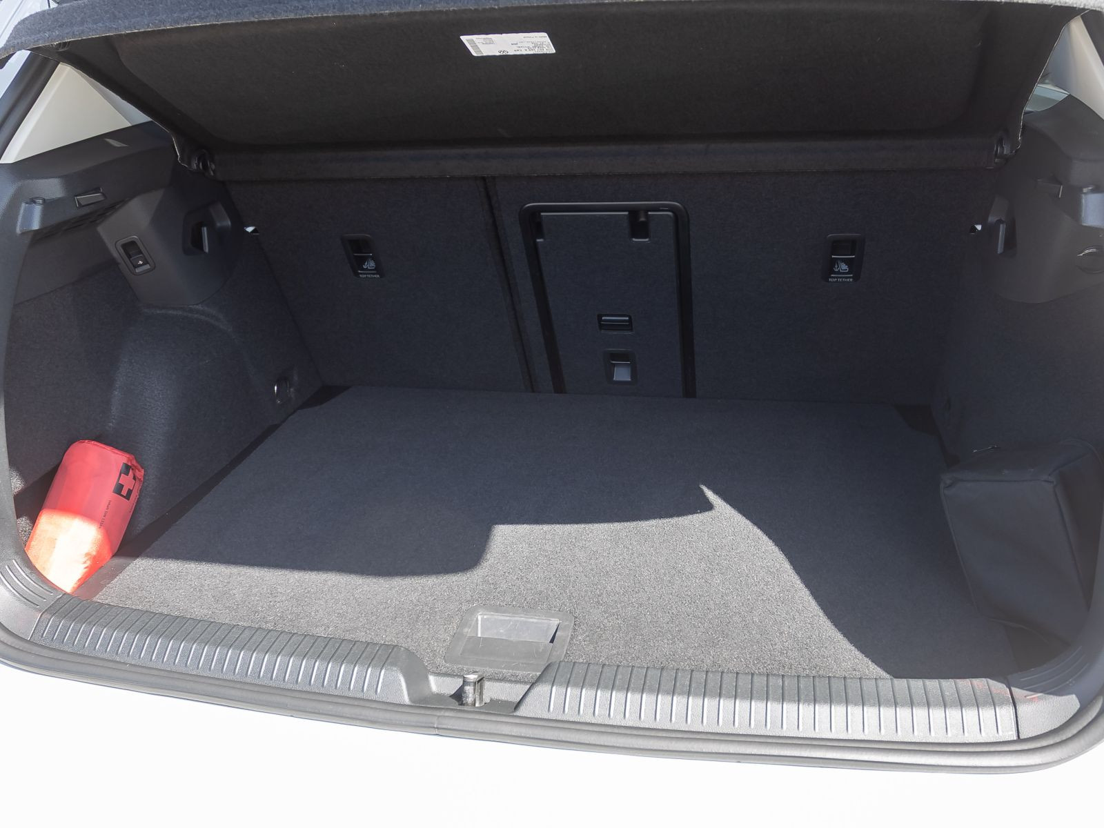 Volkswagen Golf VIII Goal 1.5 eTSI DSG Navi LED ACC EPH AHK