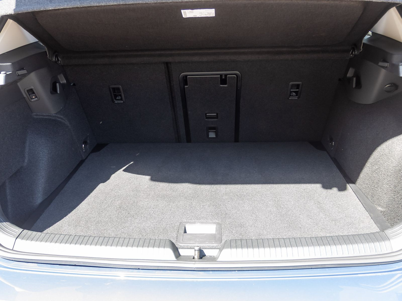 Volkswagen Golf VIII Goal 1.5 eTSI DSG Navi LED ACC EPH AHK