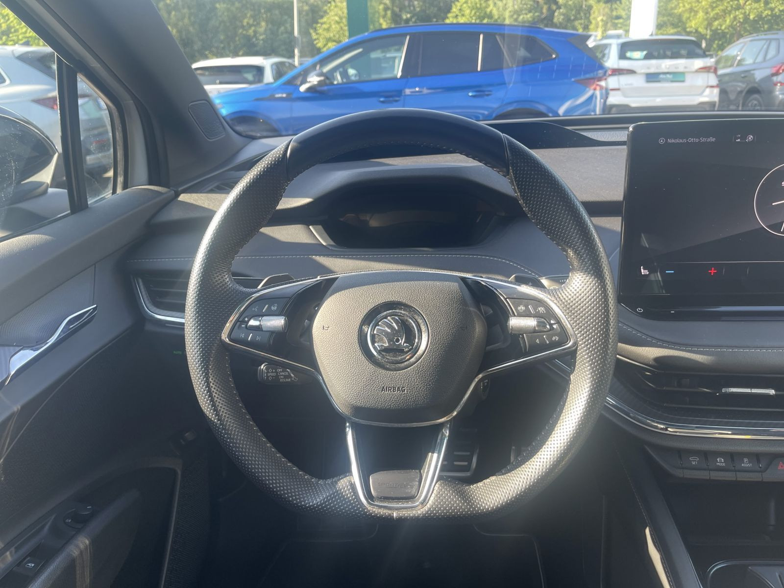 Skoda Enyaq 80 Sportline Navi HuD Matrix Panorama AHK