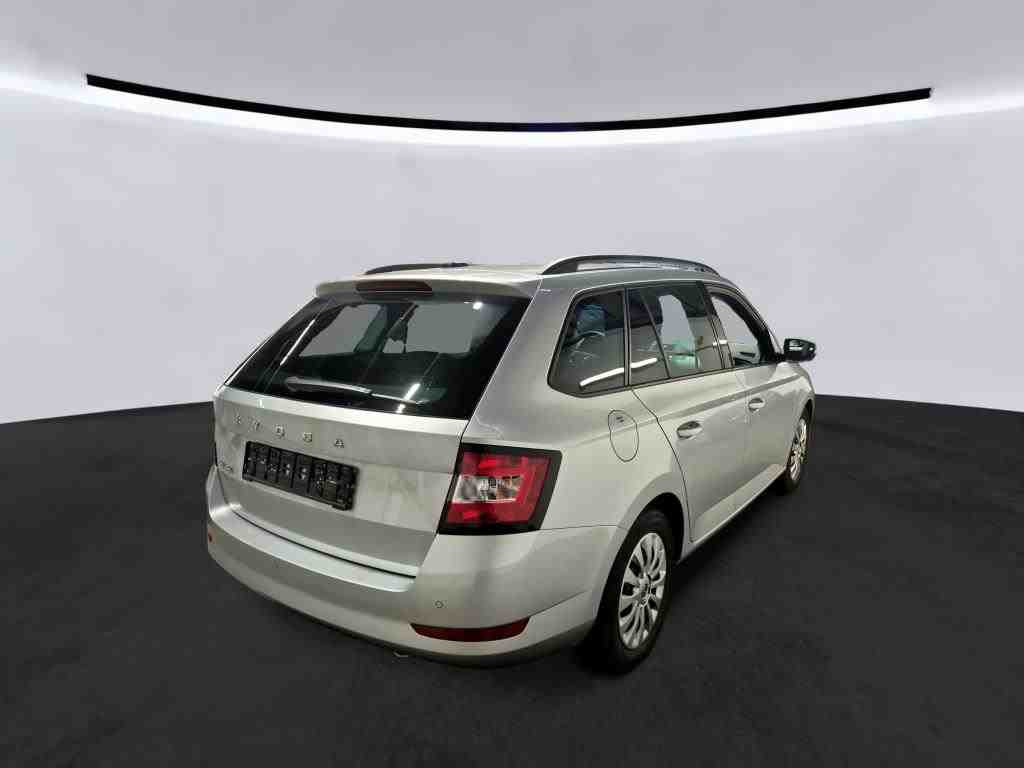 Skoda Fabia Combi Ambition 1.0 TSI Navi GRA Carplay