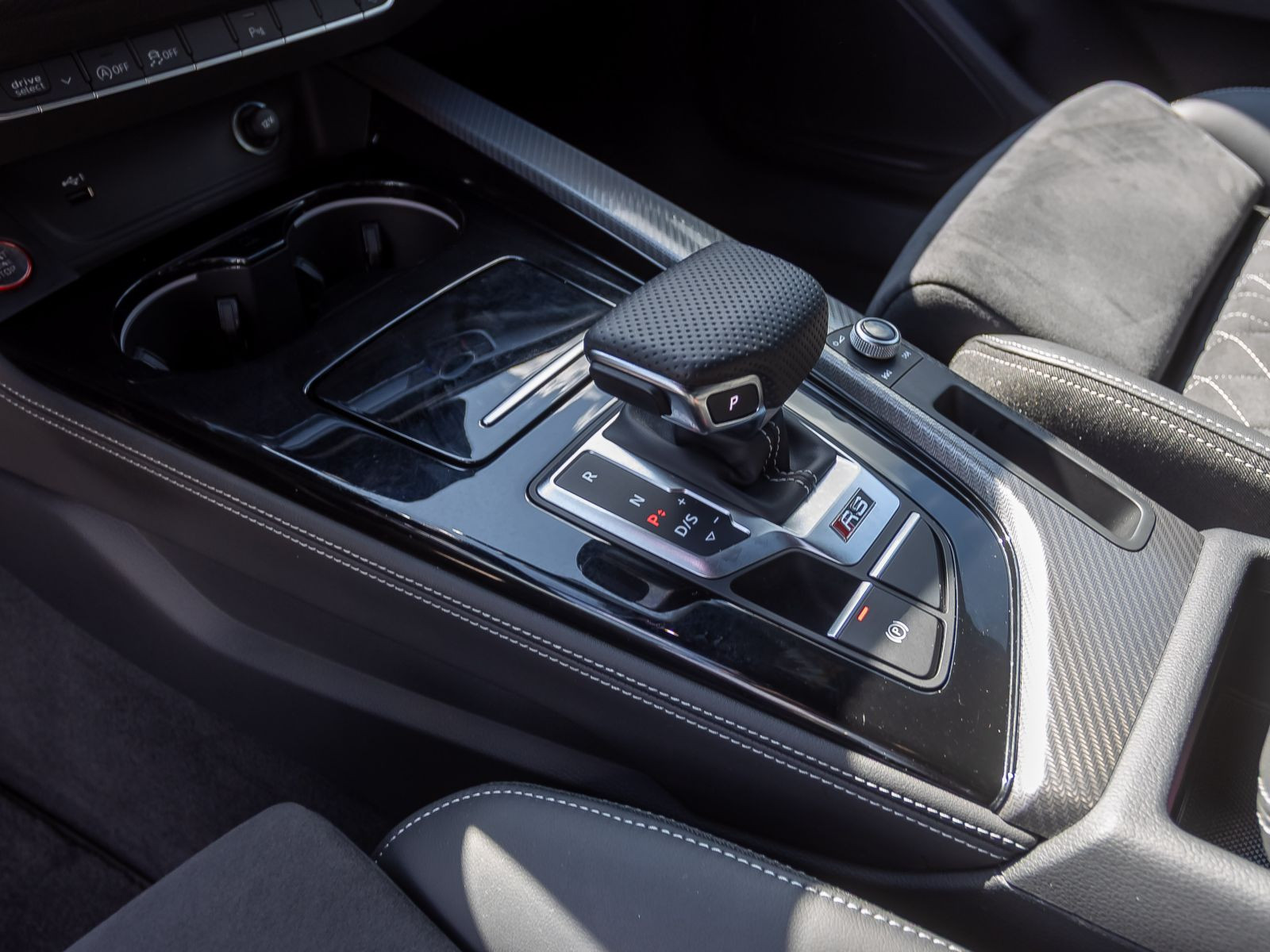 Audi RS4 Avant Navi Matrix Sportabgasanlage ACC