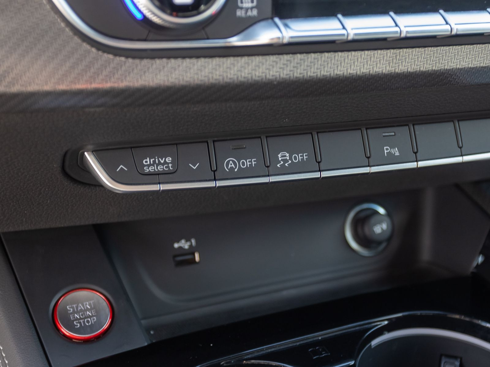 Audi RS4 Avant Navi Matrix Sportabgasanlage ACC