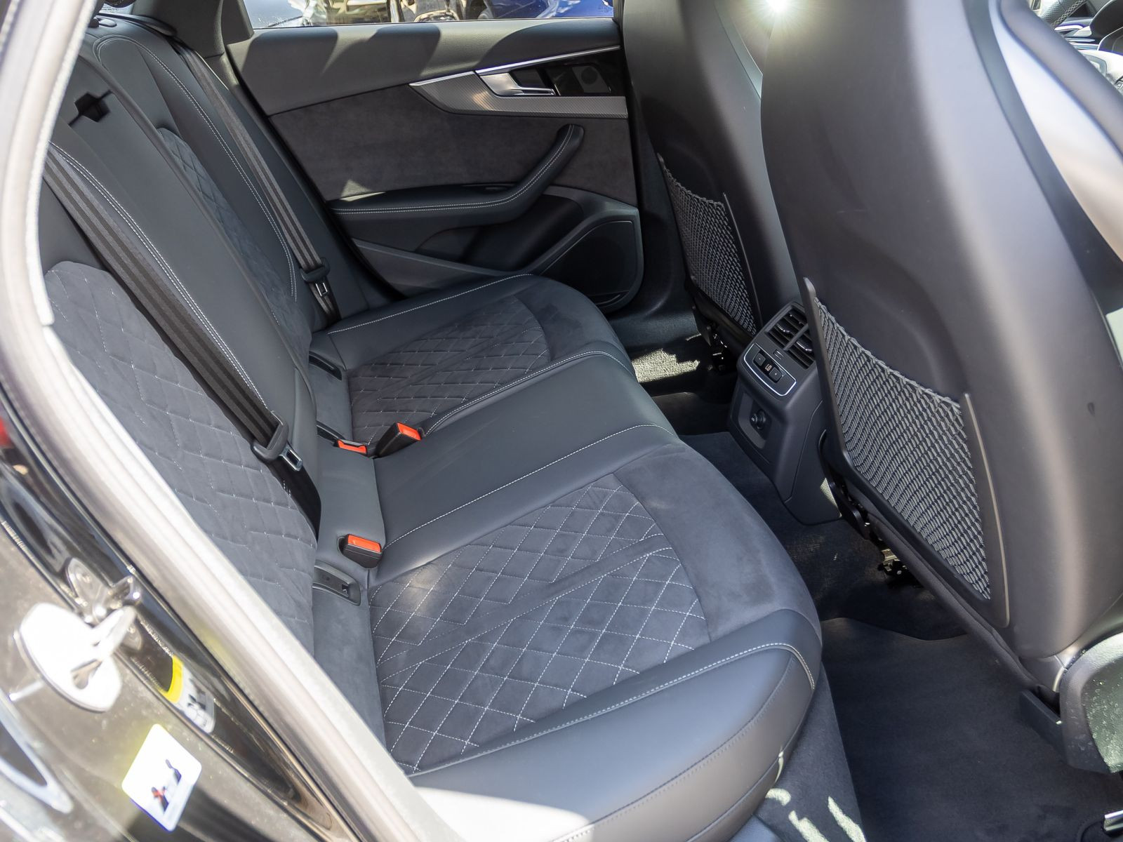 Audi RS4 Avant Navi Matrix Sportabgasanlage ACC