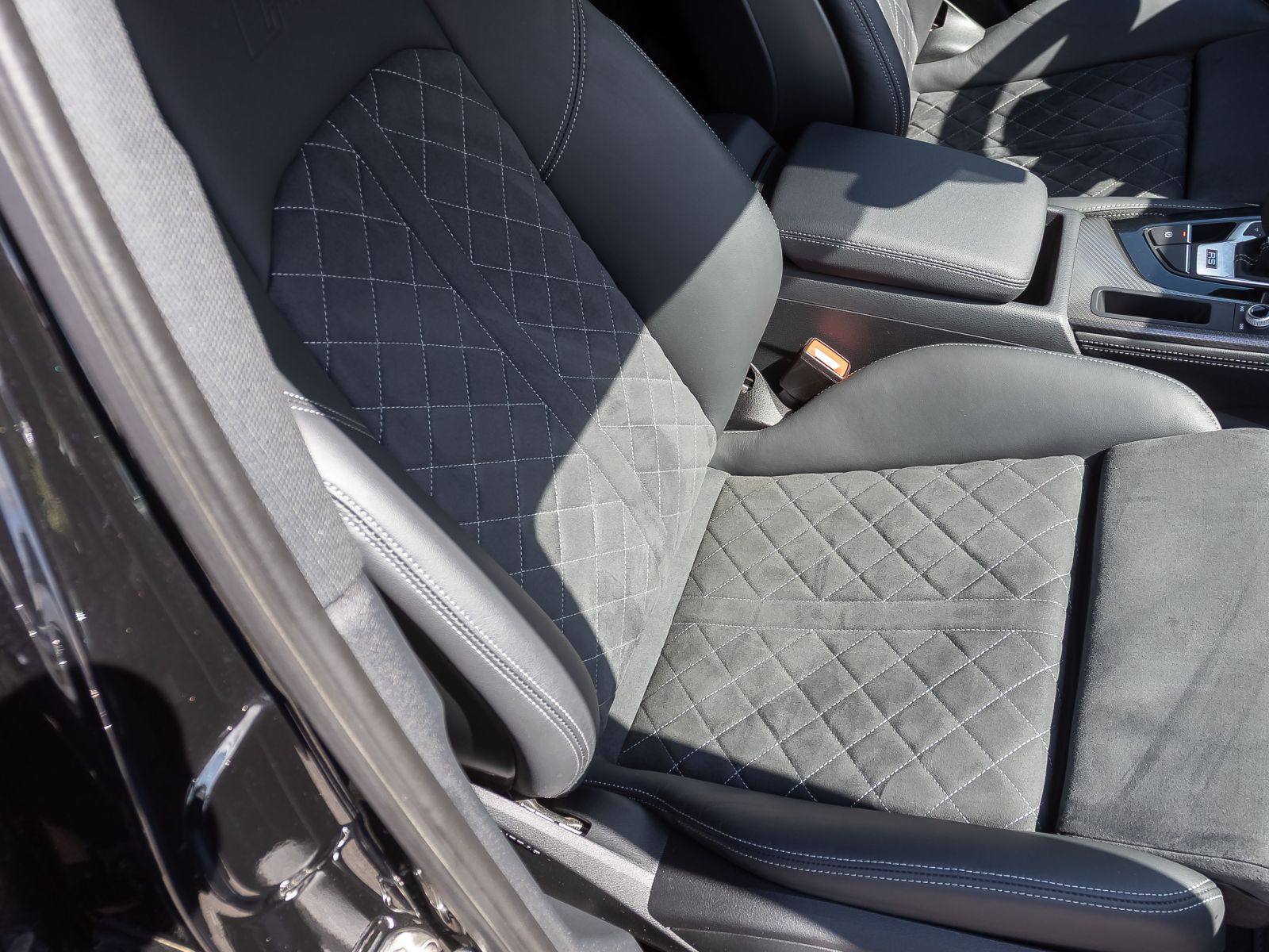 Audi RS4 Avant Navi Matrix Sportabgasanlage ACC
