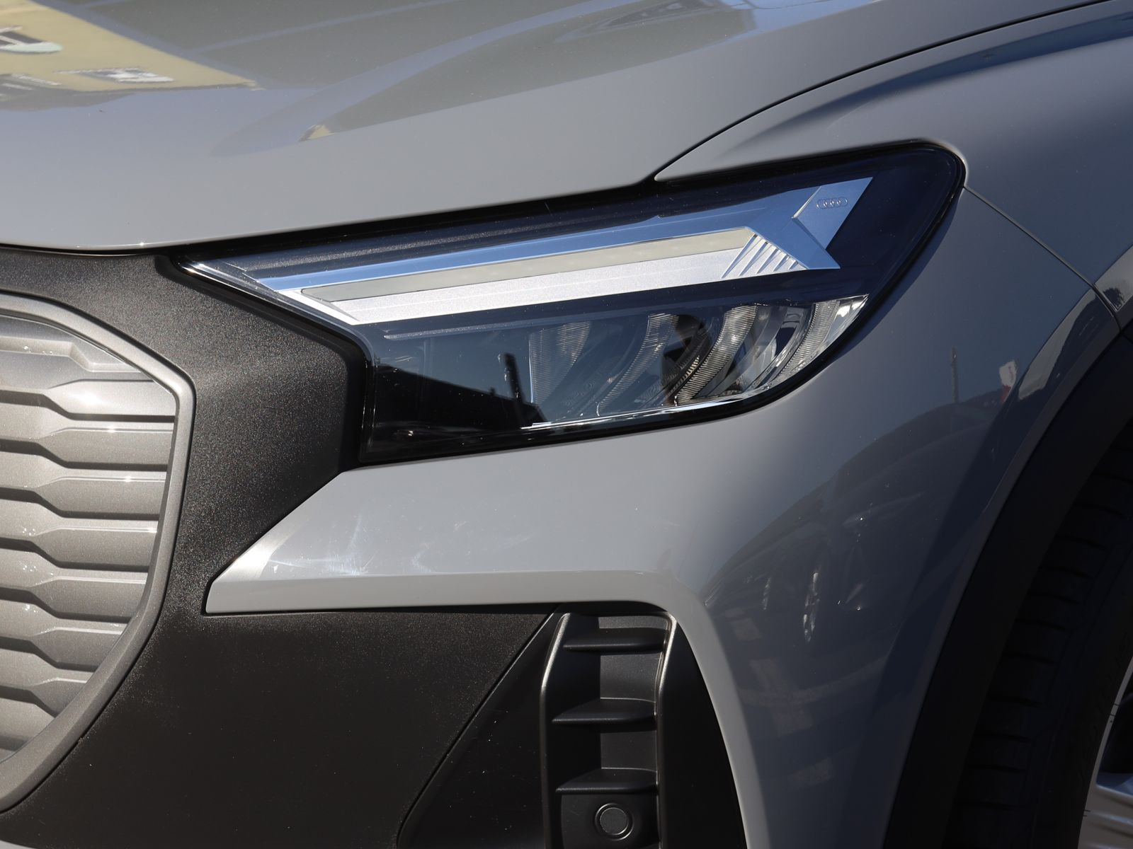 Audi Q4 e-tron 40 Navi LED ACC Standklima DAB