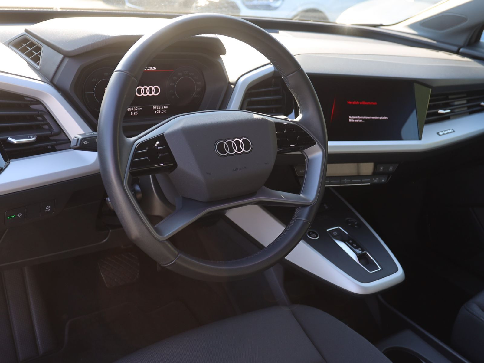 Audi Q4 e-tron 40 Navi LED ACC Standklima DAB