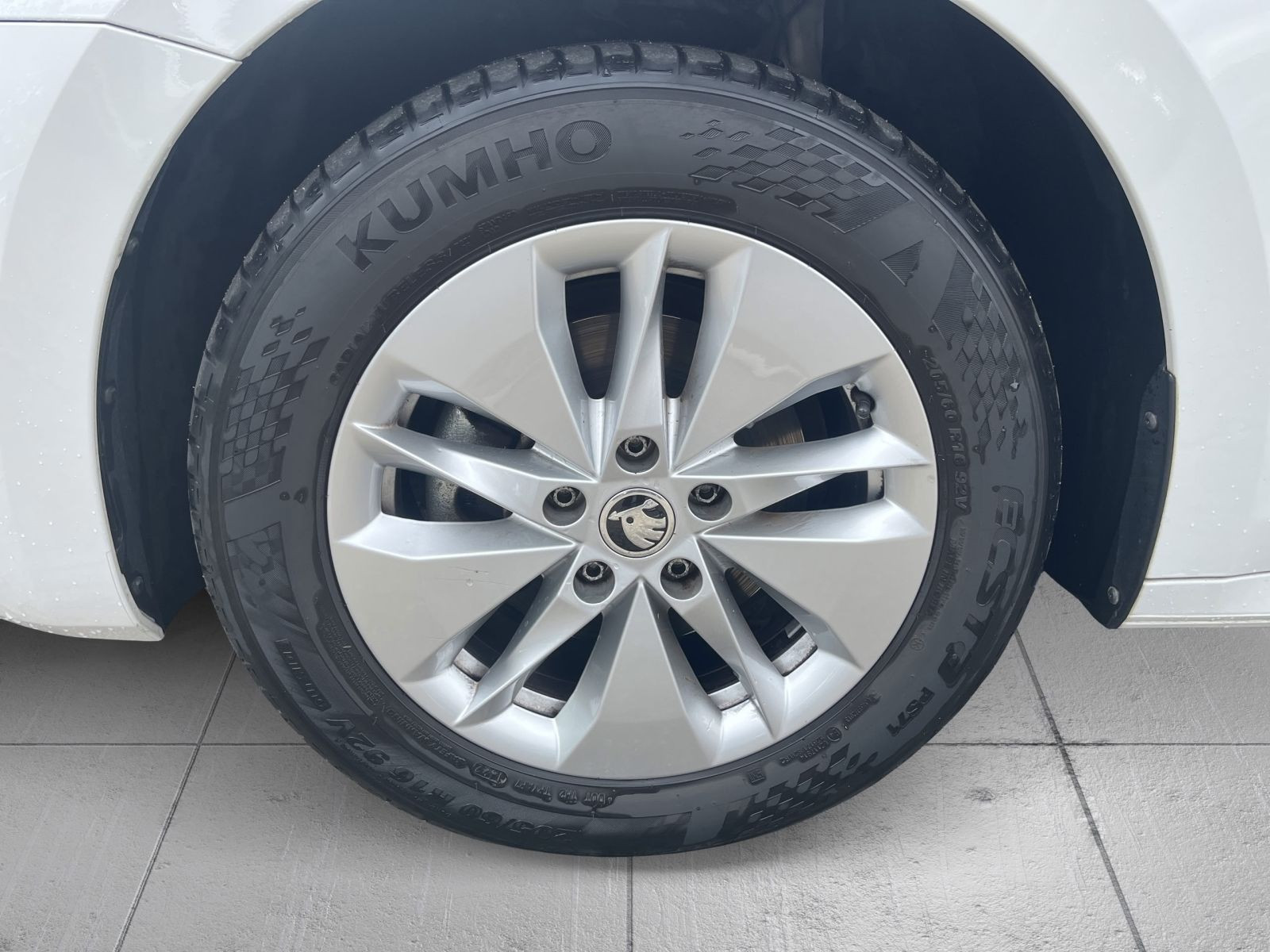 Skoda Octavia Combi Ambition 2.0 TDI LED Carplay AHK