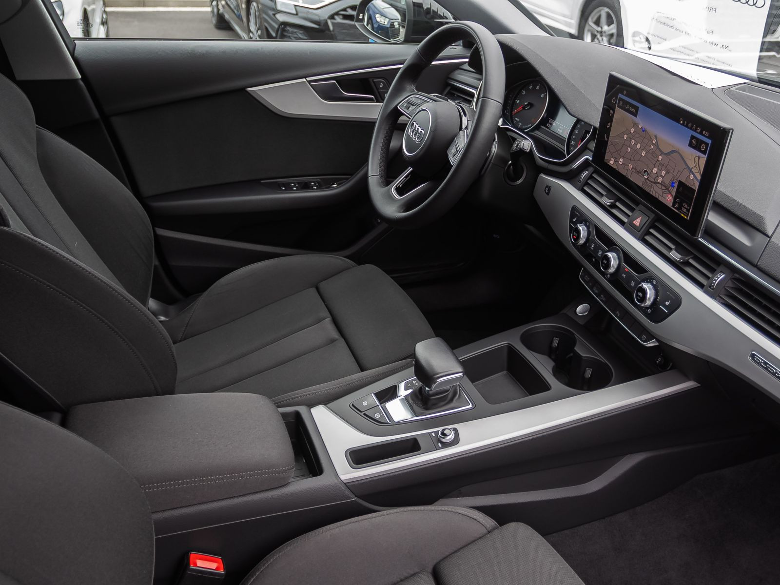 Audi A4 Avant S line 40TFSI qu Stronic Navi LED AHK