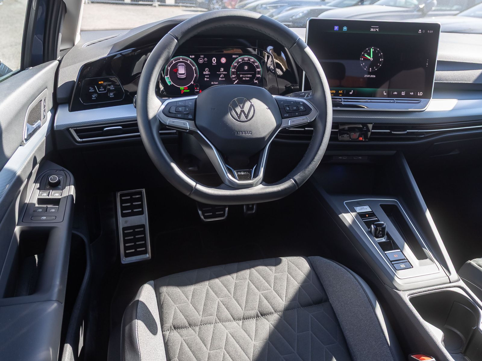 Volkswagen Golf VIII Goal 1.5 eTSI DSG Navi LED ACC EPH AHK