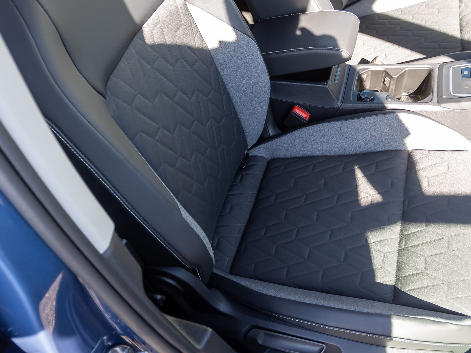 Volkswagen Golf VIII Goal 1.5 eTSI DSG Navi LED ACC EPH AHK