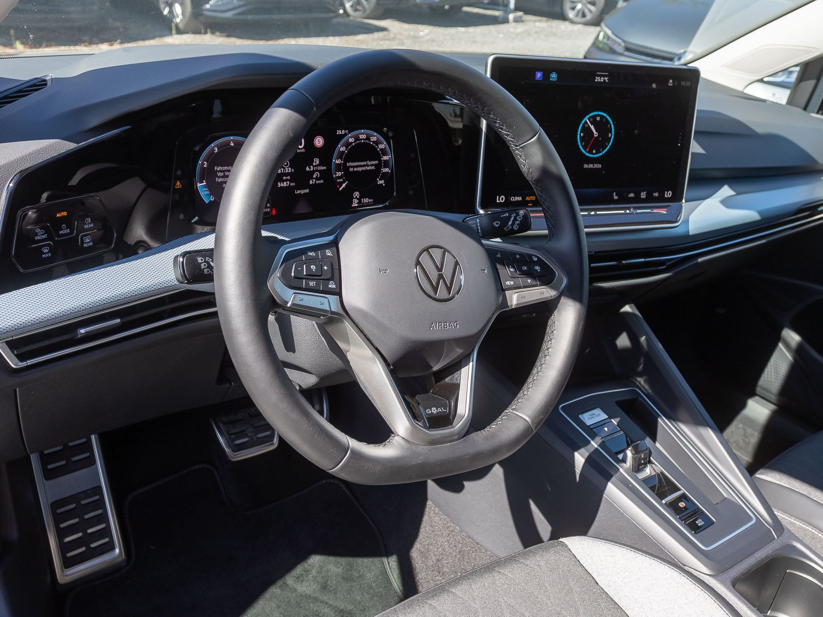 Volkswagen Golf VIII Goal 1.5 eTSI DSG Navi LED ACC EPH AHK