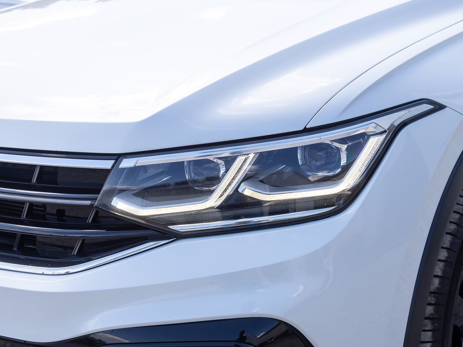 Volkswagen Tiguan Allspace R-Line 2.0TDI 4M DSG Navi Matrix HuD AHK