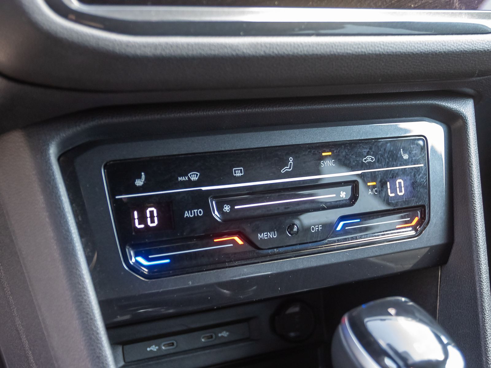 Volkswagen Tiguan Allspace R-Line 2.0TDI 4M DSG Navi Matrix HuD AHK