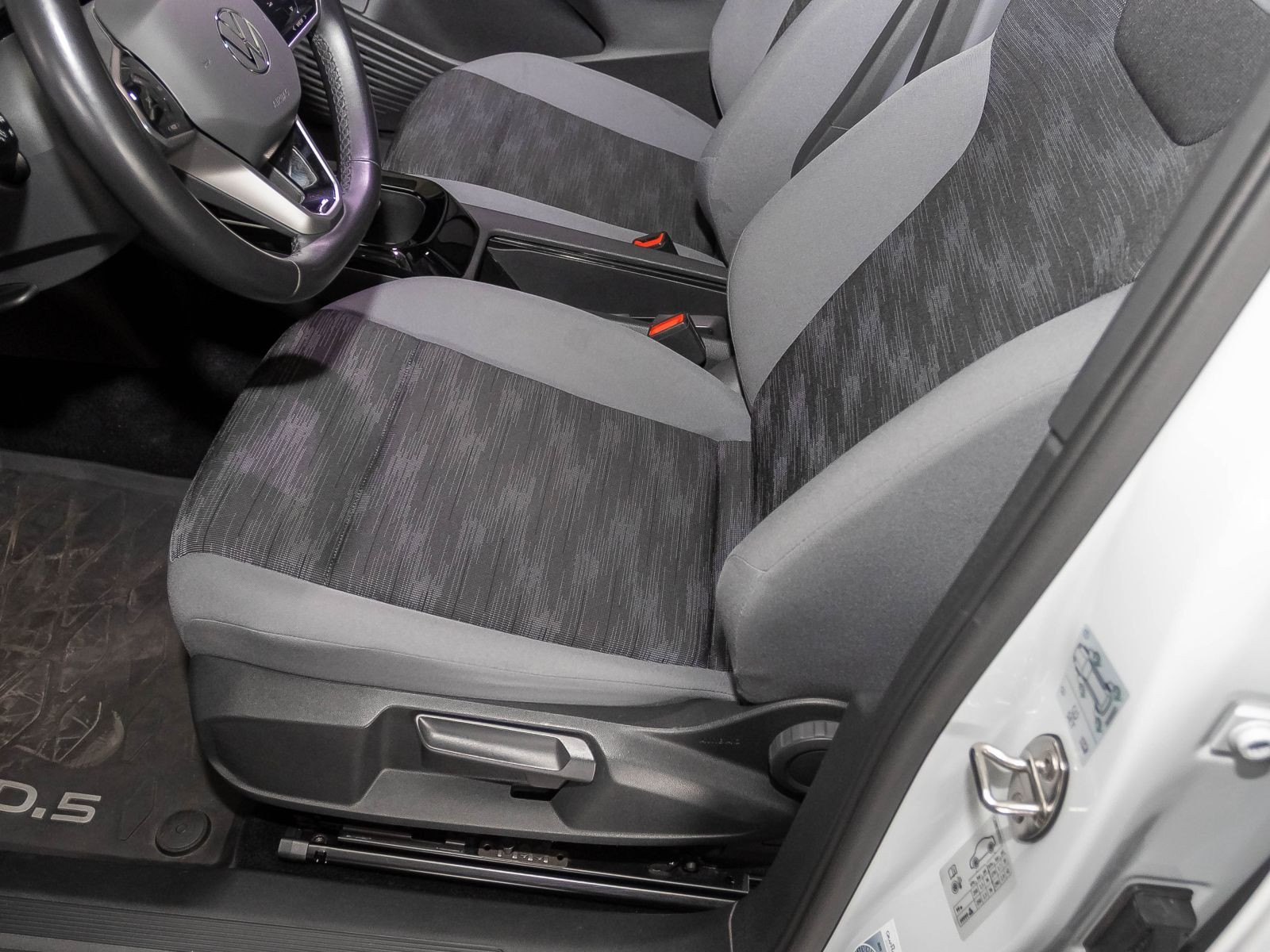 Volkswagen ID.5 Pro Performance, AHK, LED, App-Connect, Standklimatisierung