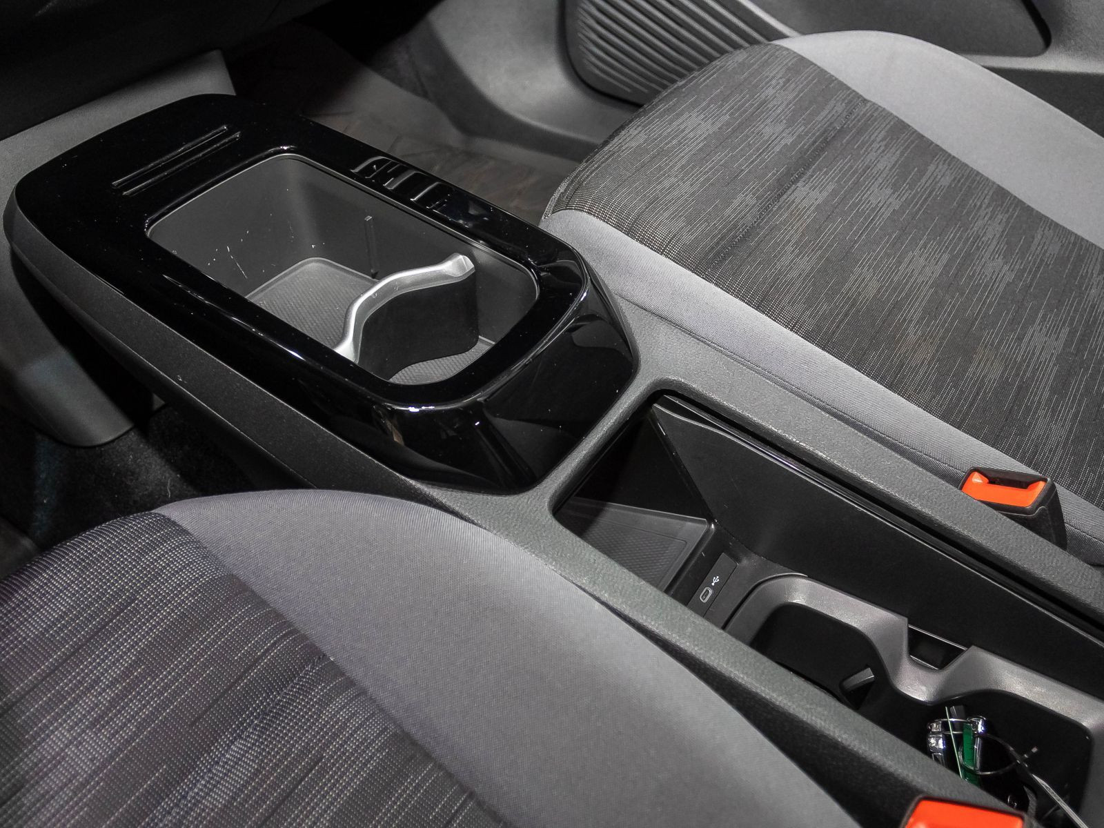 Volkswagen ID.5 Pro Performance, AHK, LED, App-Connect, Standklimatisierung