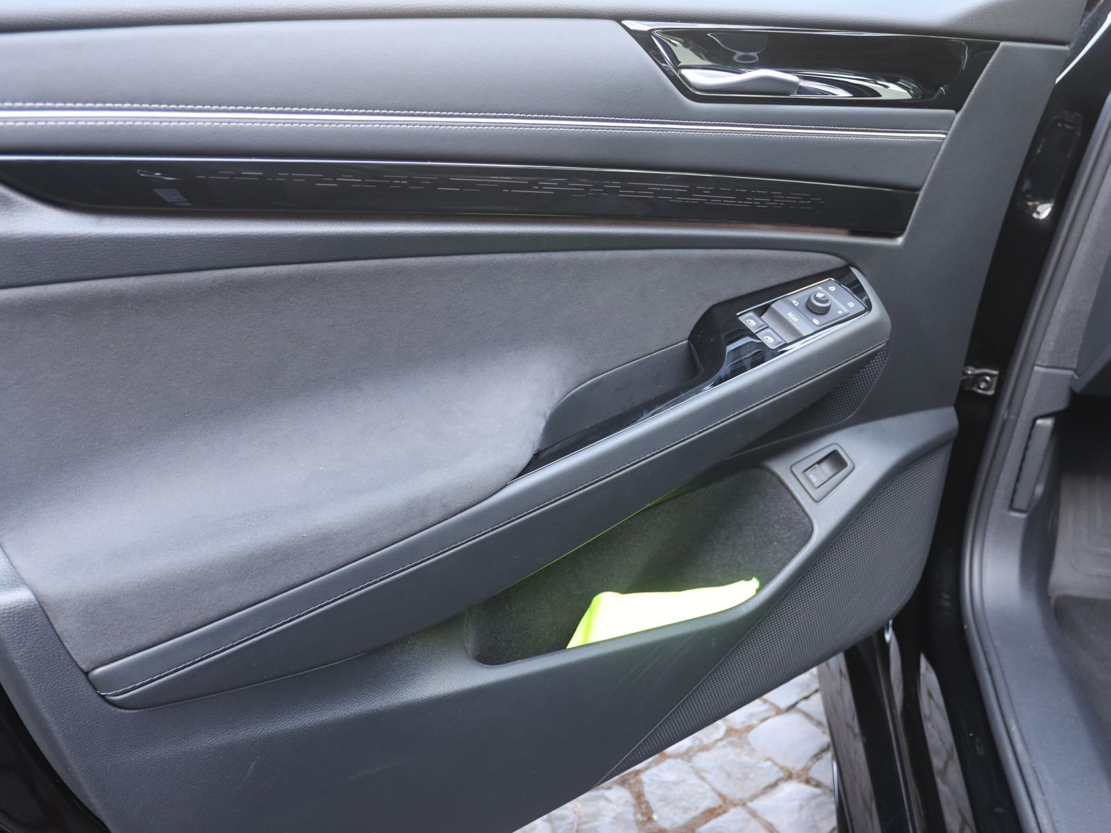 Volkswagen ID.7 Tourer Pro, AHK, Navi, LED-Matrix, Area View inkl. Rückfahrkamera, Augmented-Reality-Head-up-Display