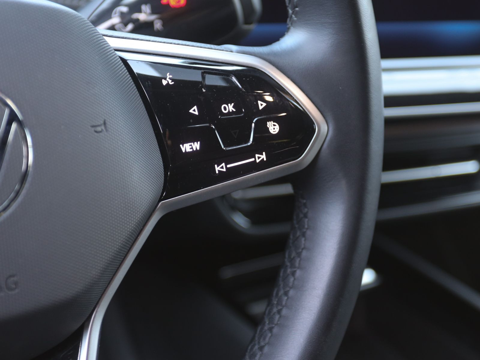 Volkswagen ID.7 Tourer Pro, AHK, Navi, LED-Matrix, Area View inkl. Rückfahrkamera, Augmented-Reality-Head-up-Display