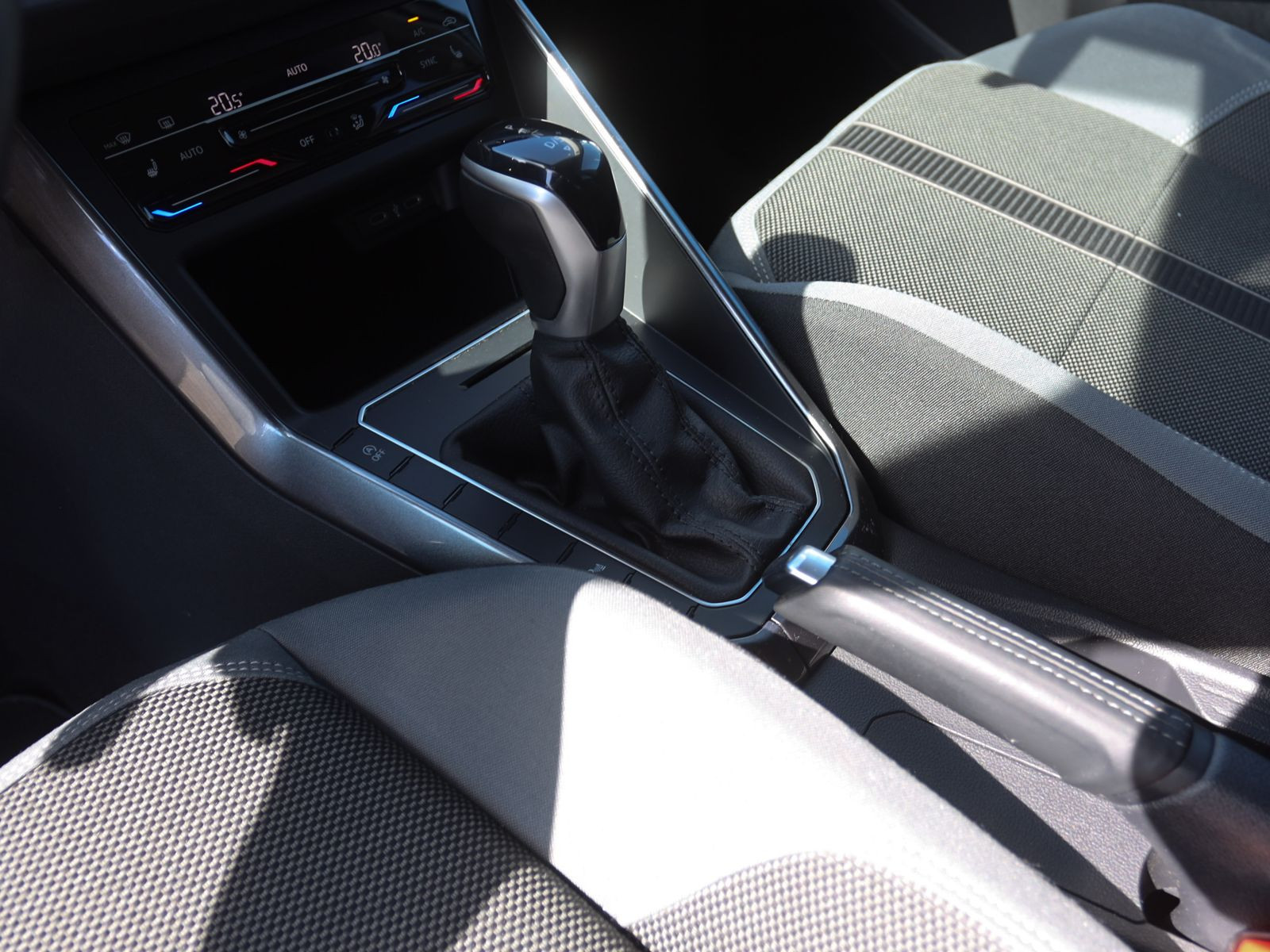 Volkswagen Polo 1.0 TSI DSG Style, Navi, LED-Matrix, Rückfahrkamera, App-Connect