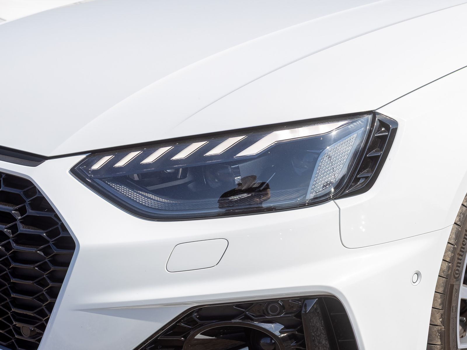 Audi RS 4 Avant Navi Matrix HuD Panorama ACC EPH AHK