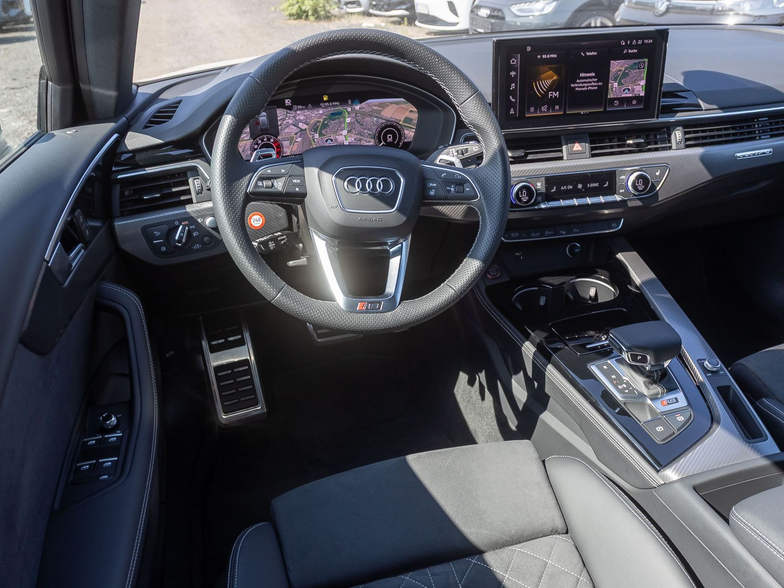 Audi RS 4 Avant Navi Matrix HuD Panorama ACC EPH AHK
