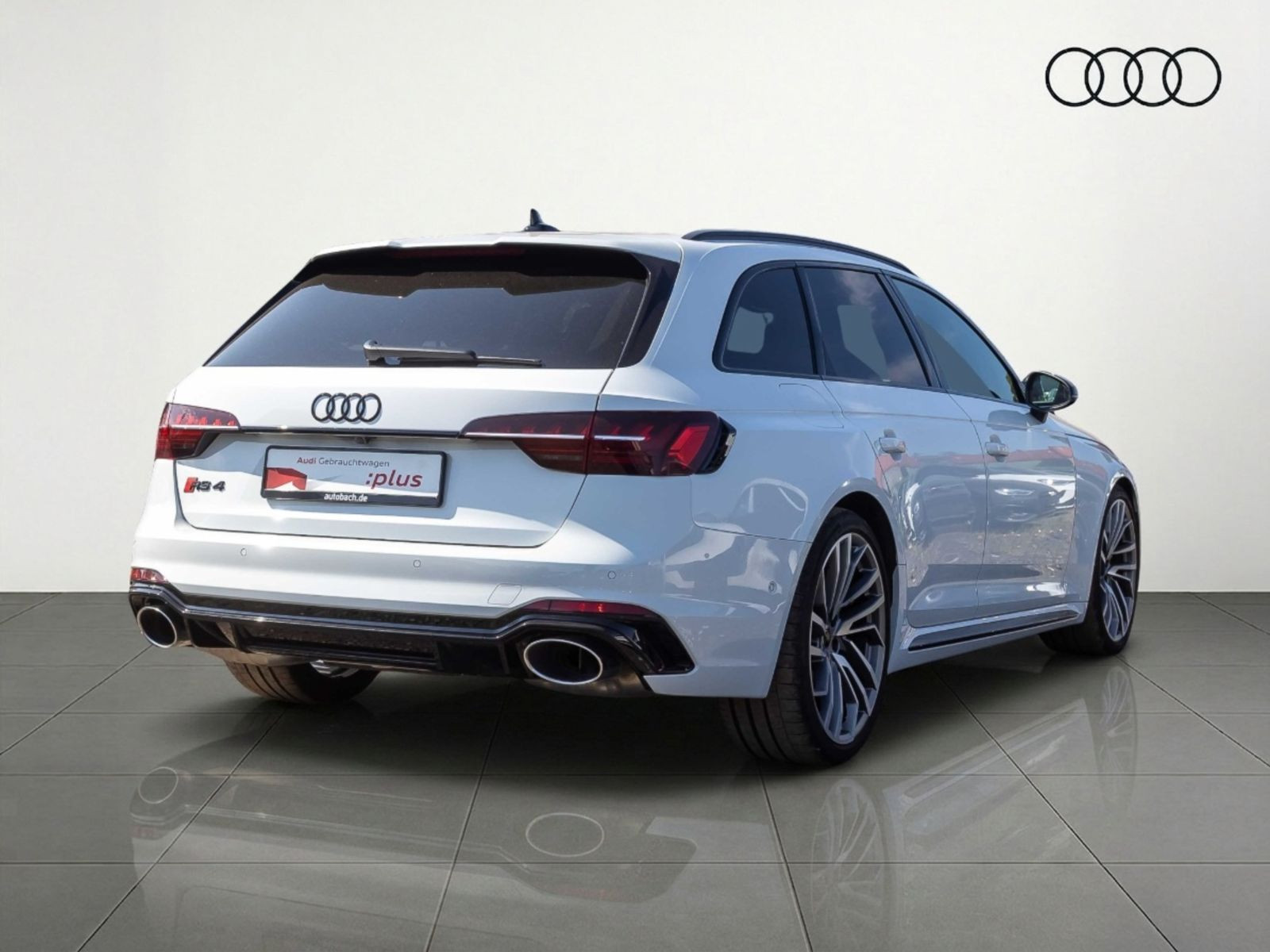 Audi RS 4 Avant Navi Matrix HuD Panorama ACC EPH AHK