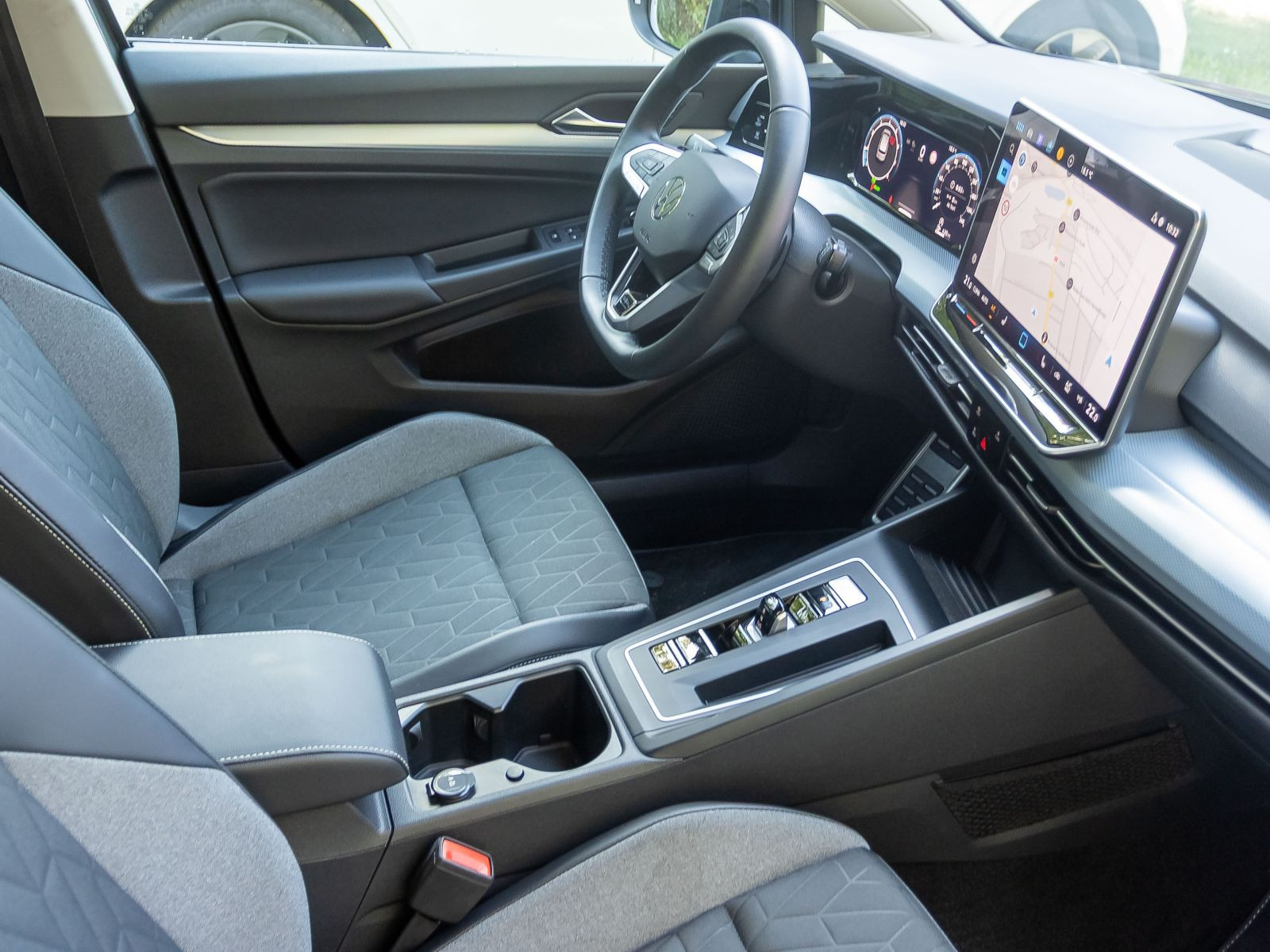 Volkswagen Golf VIII Goal 1.5 eTSI Navi LED ACC CarPlay AHK