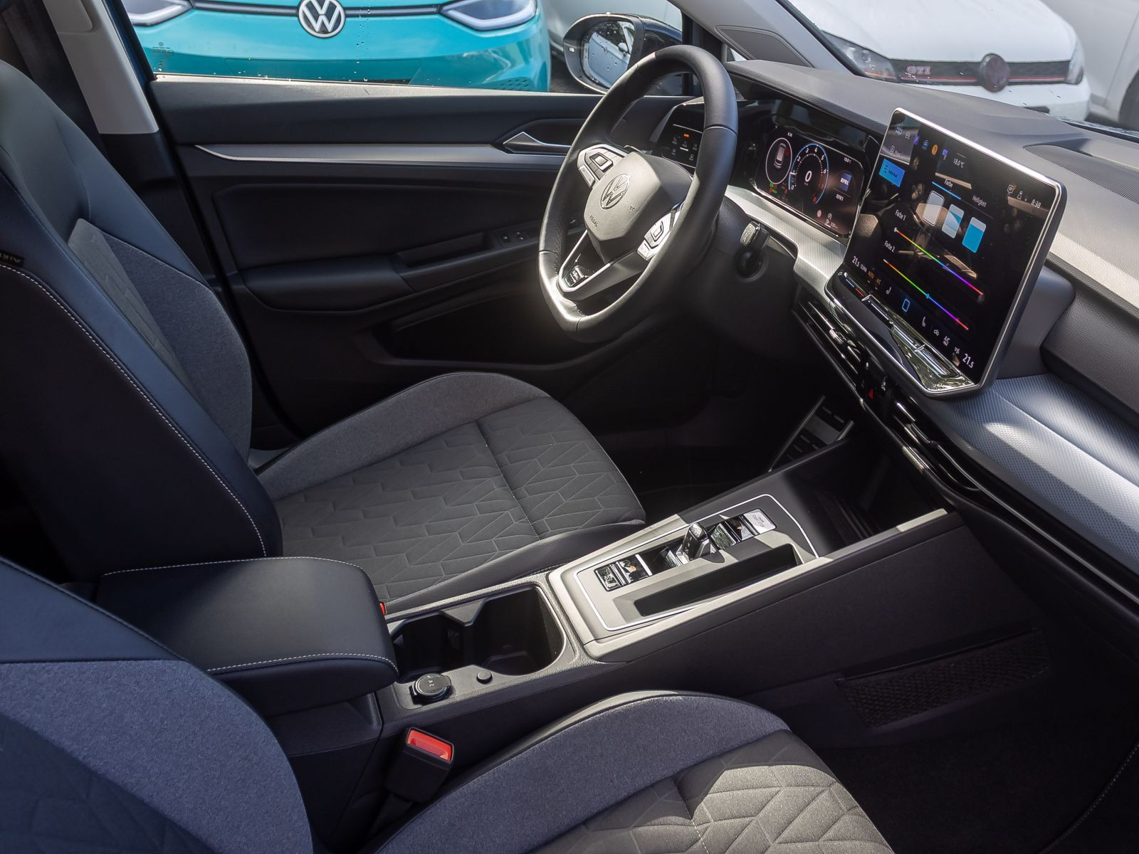 Volkswagen Golf VIII Goal 1.5 eTSI Navi LED ACC EPH AHK