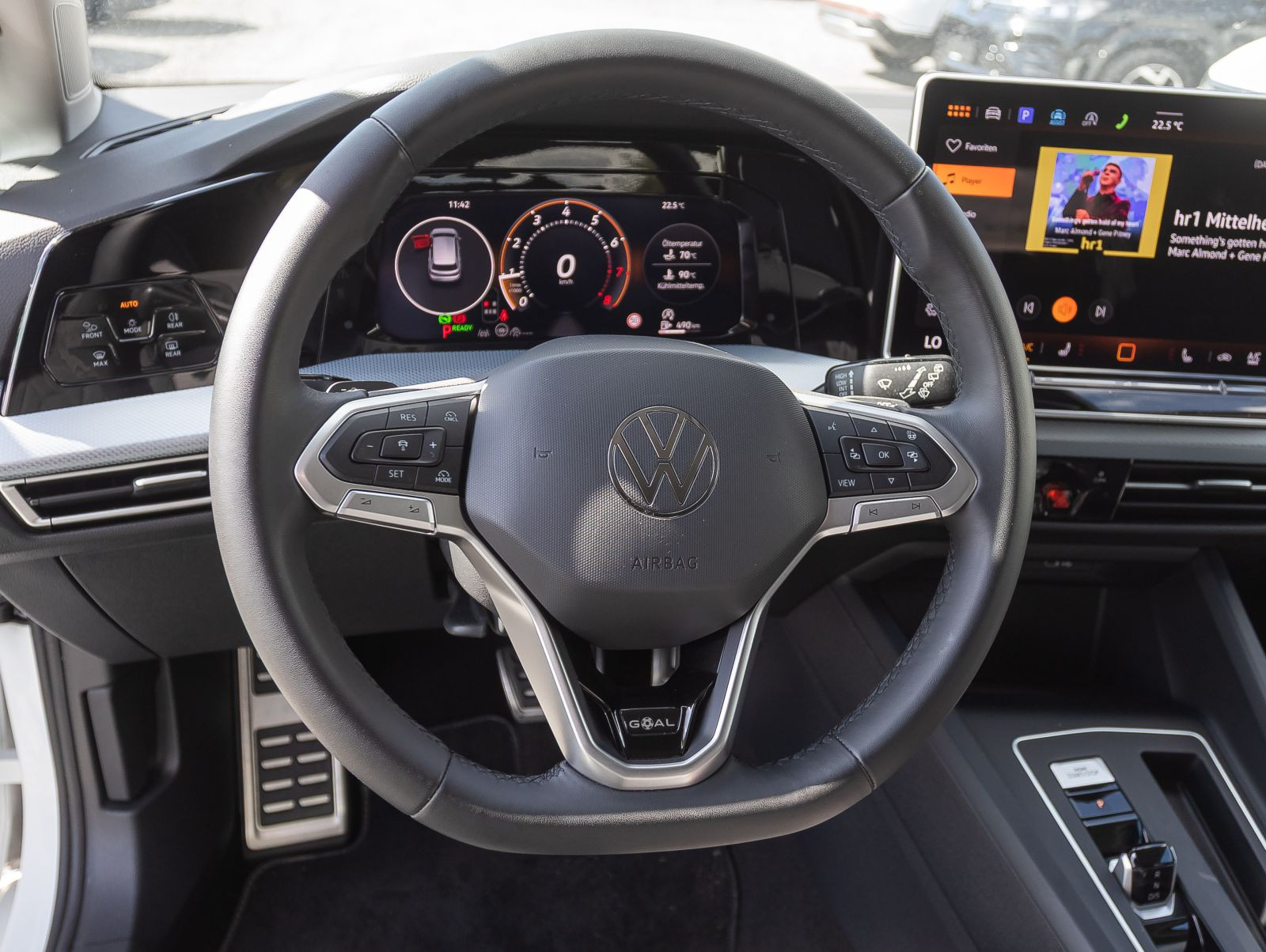 Volkswagen Golf VIII Goal 1.5 eTSI DSG Navi LED ACC EPH AHK