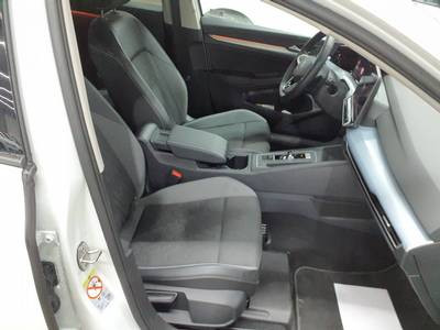 Volkswagen Golf VIII Goal 1.5 eTSI DSG Navi LED ACC EPH AHK