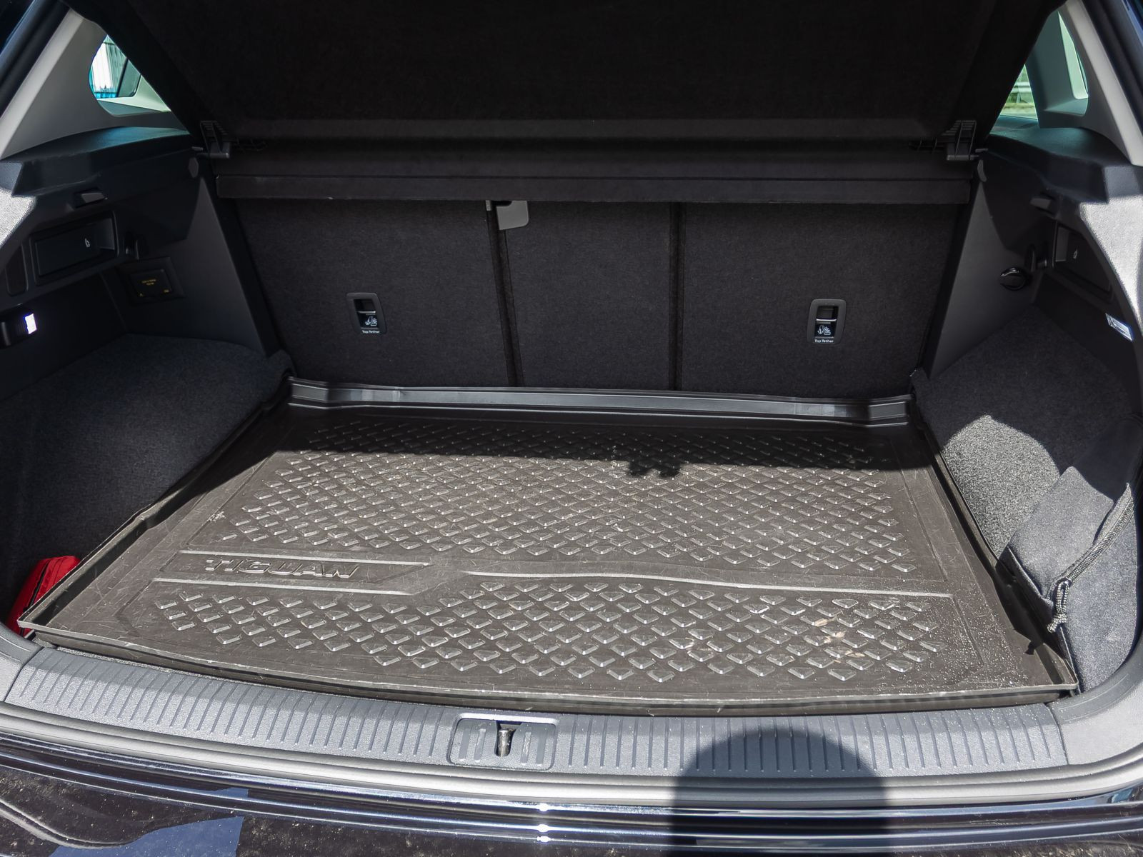 Volkswagen Tiguan 1.5 TSI DSG Elegance, Navi, LED-Matrix, Leder, Panoramadach