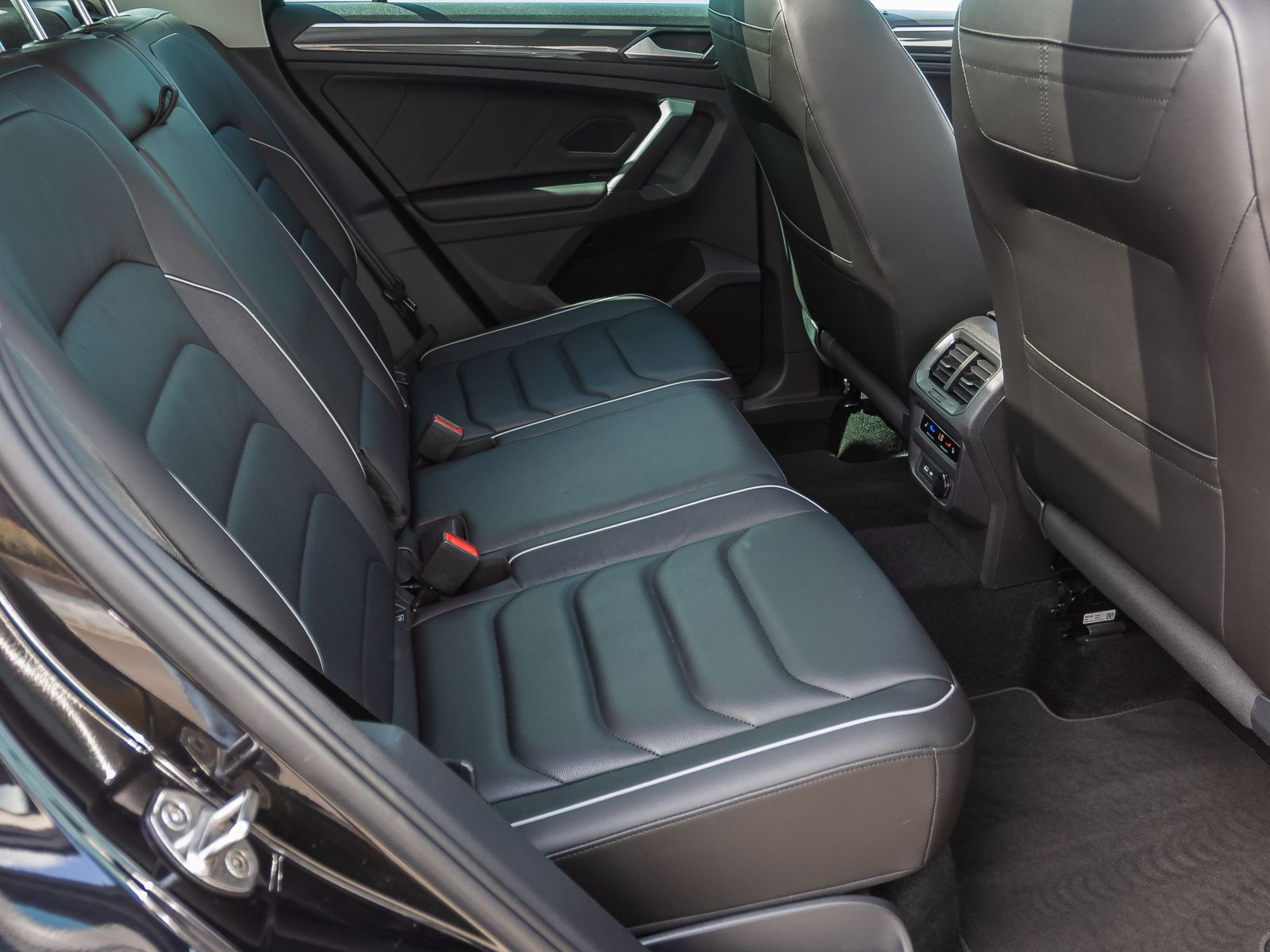 Volkswagen Tiguan 1.5 TSI DSG Elegance, Navi, LED-Matrix, Leder, Panoramadach