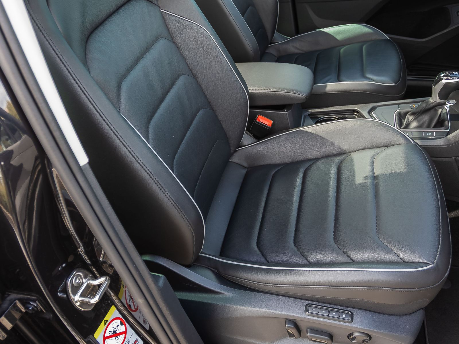 Volkswagen Tiguan 1.5 TSI DSG Elegance, Navi, LED-Matrix, Leder, Panoramadach