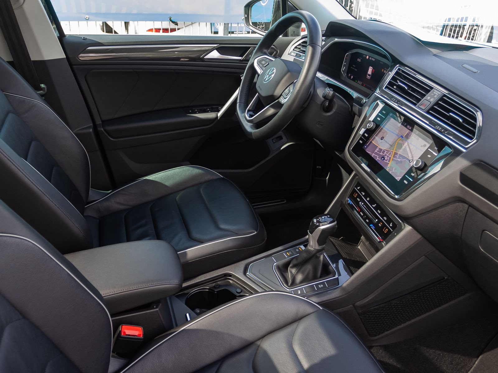 Volkswagen Tiguan 1.5 TSI DSG Elegance, Navi, LED-Matrix, Leder, Panoramadach