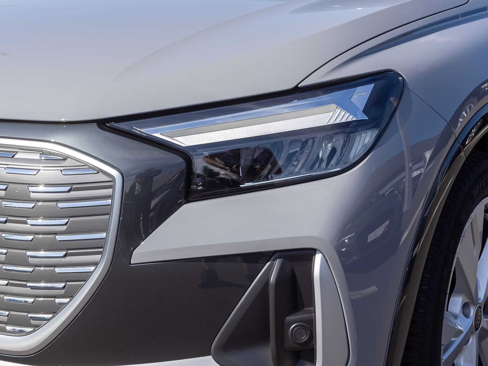 Audi Q4 S line 40 e-tron LED Standklima Sitzhzg EPH