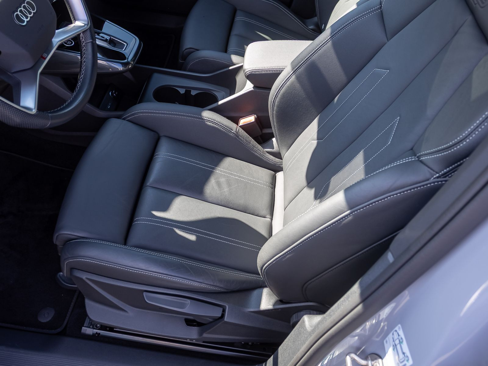 Audi Q4 S line 40 e-tron LED Standklima Sitzhzg EPH