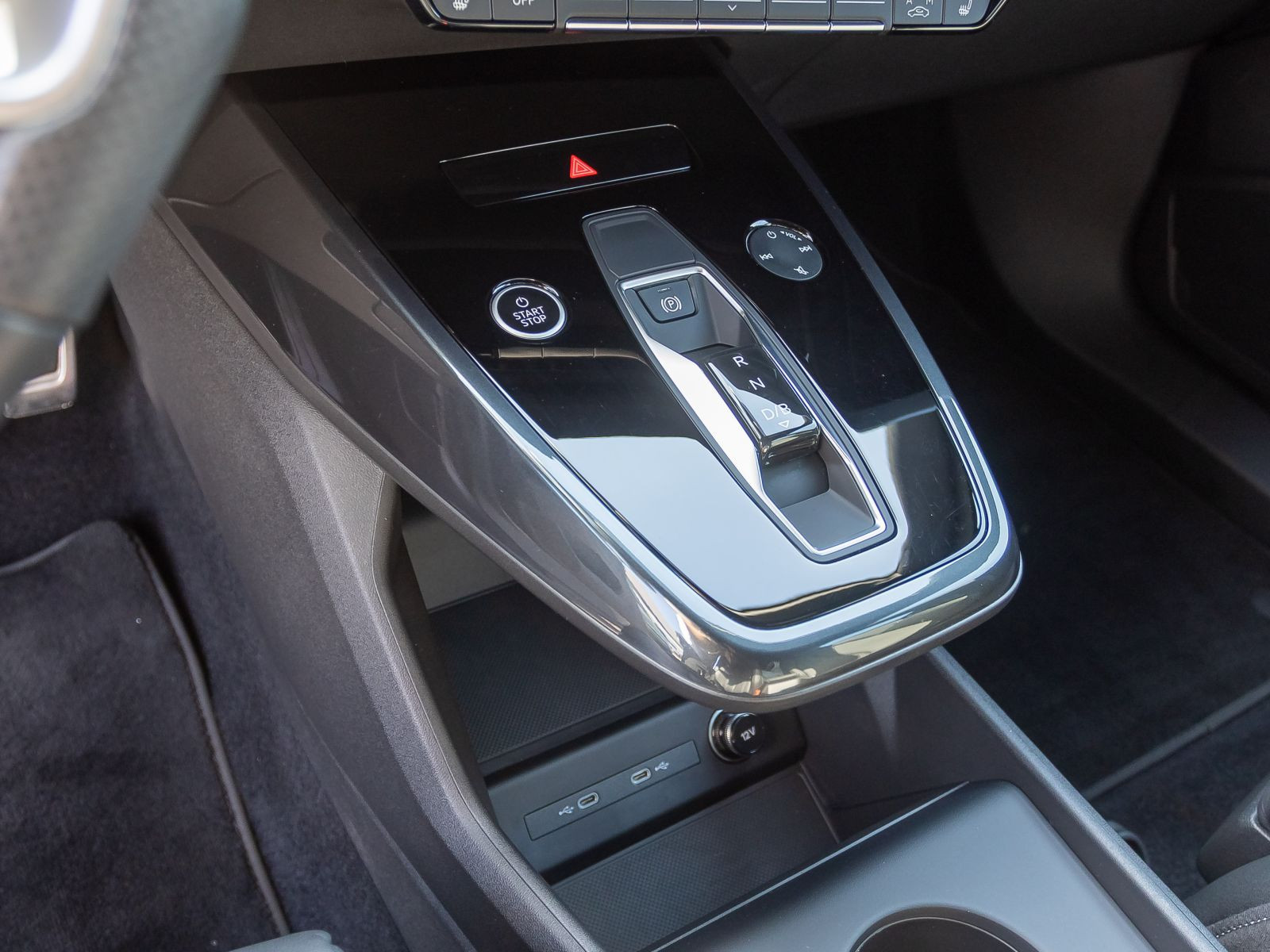 Audi Q4 S line 40 e-tron LED Standklima Sitzhzg EPH