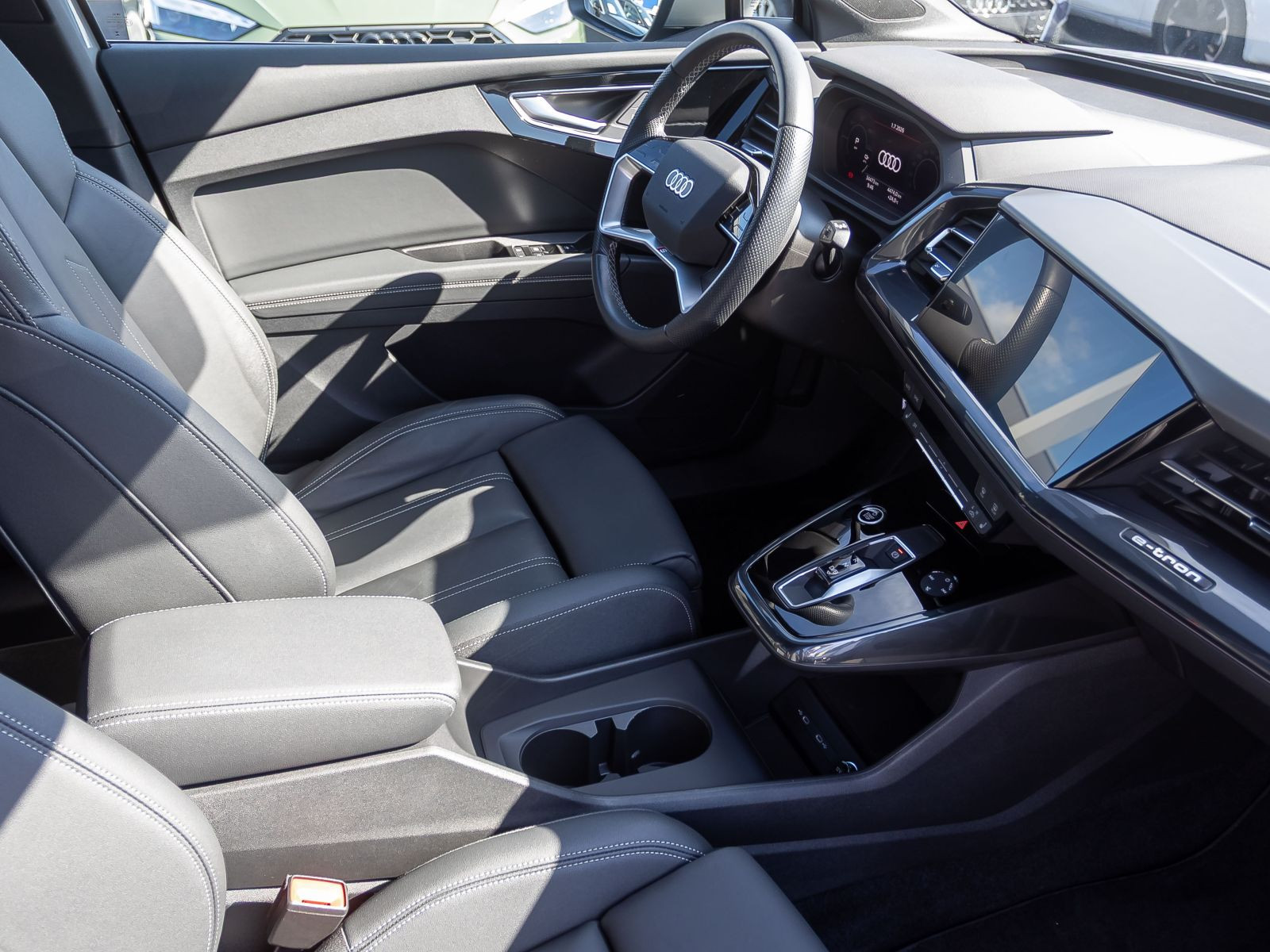 Audi Q4 S line 40 e-tron LED Standklima Sitzhzg EPH