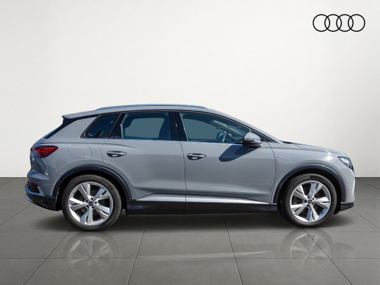 Audi Q4 S line 40 e-tron LED Standklima Sitzhzg EPH