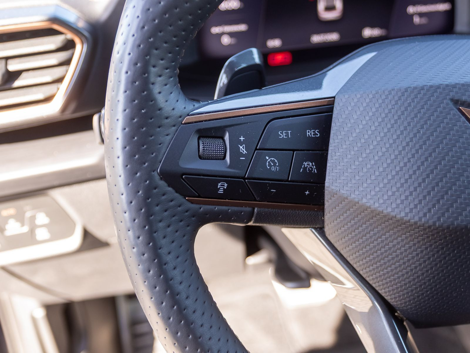 Cupra Formentor VZ 1.4 eHybrid DSG Navi LED ACC EPH DAB