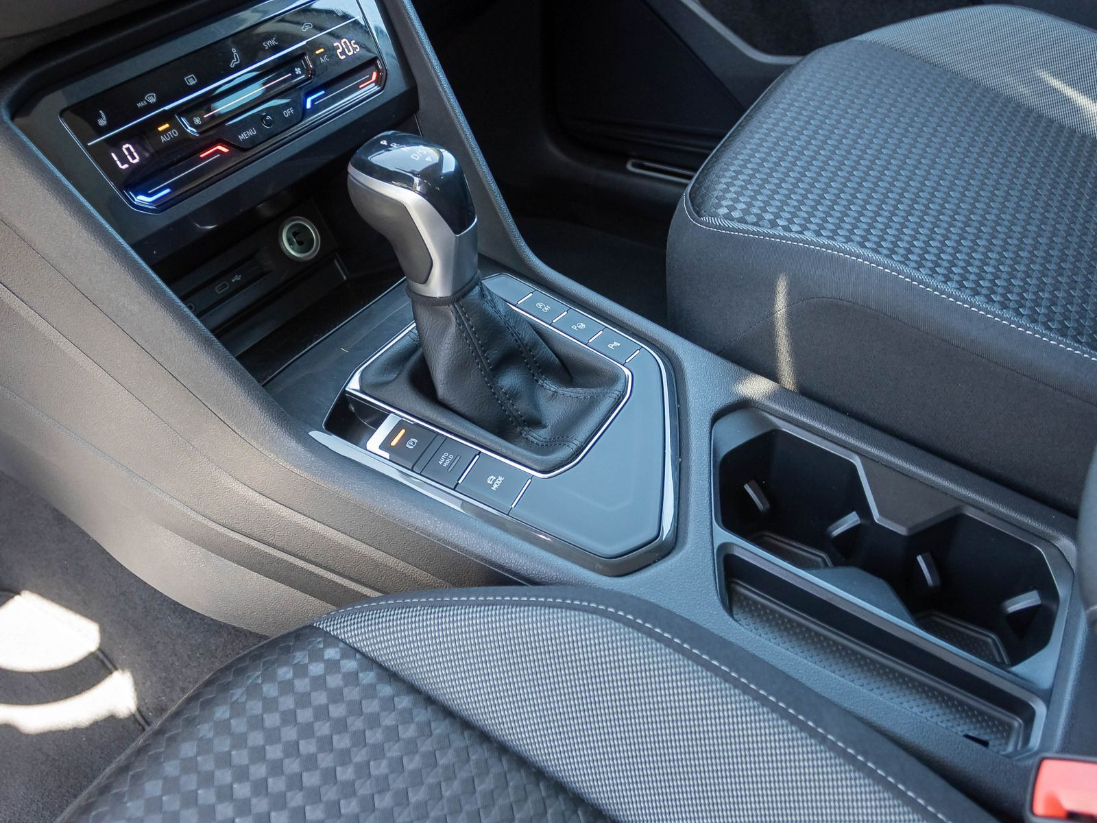 Volkswagen Tiguan Active 1.5TSI DSG Navi LED ACC CarPlay EPH