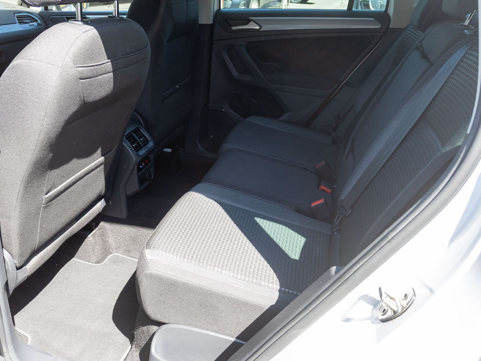 Volkswagen Tiguan Active 1.5TSI DSG Navi LED ACC CarPlay EPH