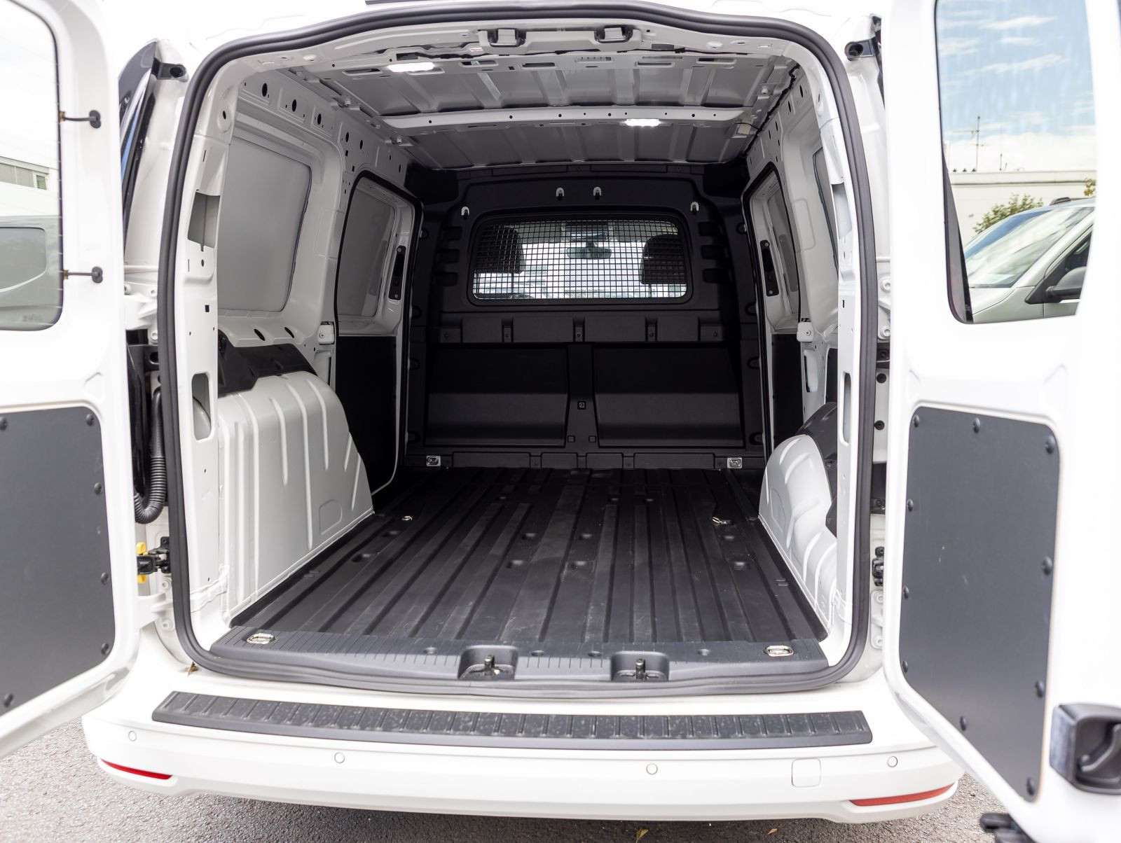 Volkswagen Caddy Maxi Cargo 1.5 TSI DSG Navi, Klima, Parkpilot