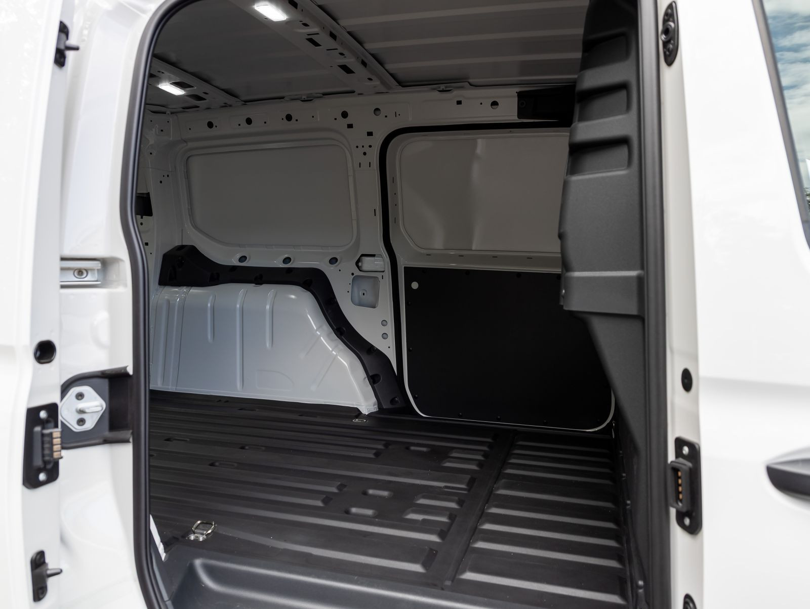 Volkswagen Caddy Maxi Cargo 1.5 TSI DSG Navi, Klima, Parkpilot
