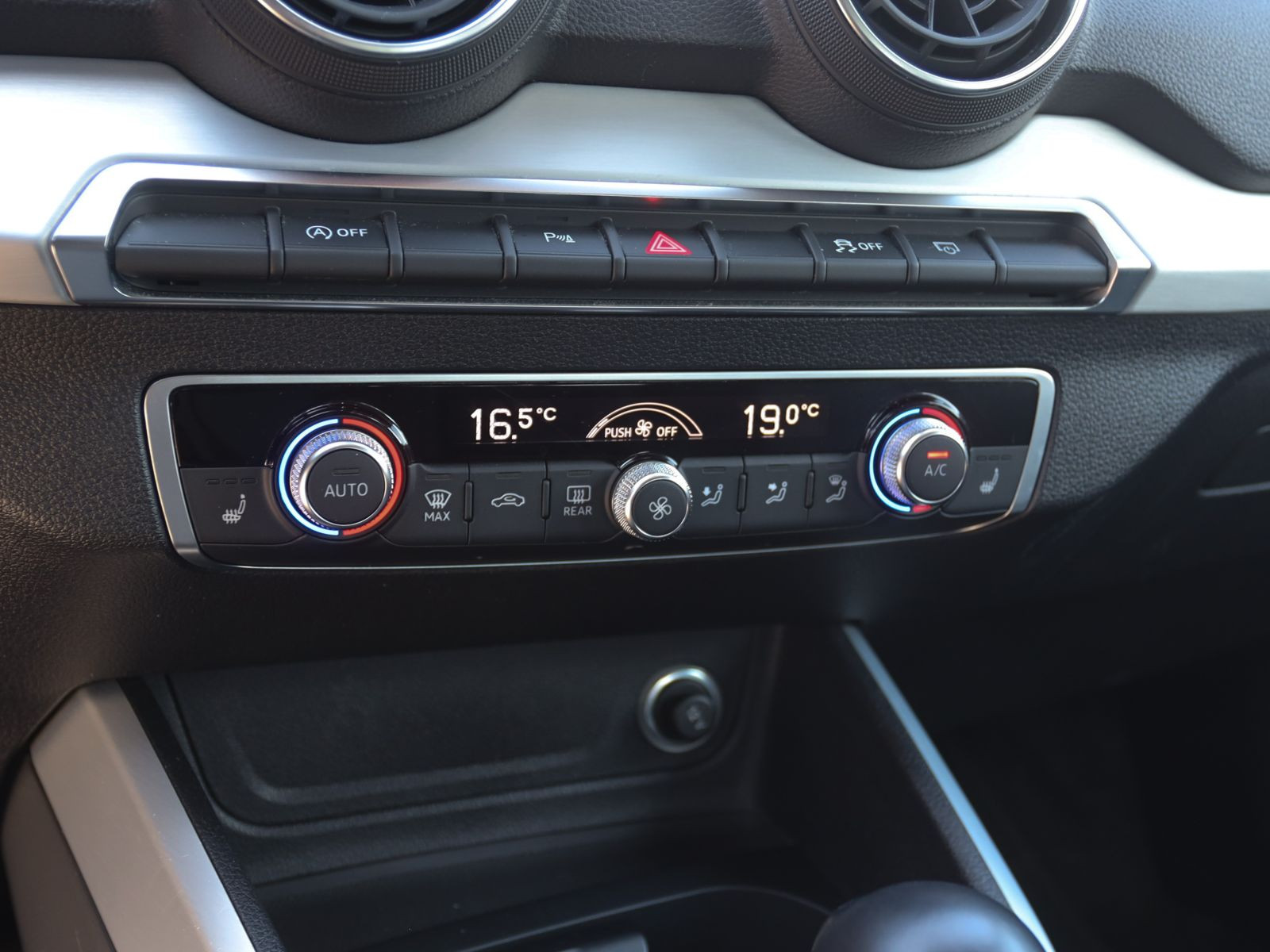 Audi Q2 35 TFSI S-Tronic Design, Navi, LED, Rückfahrkamera