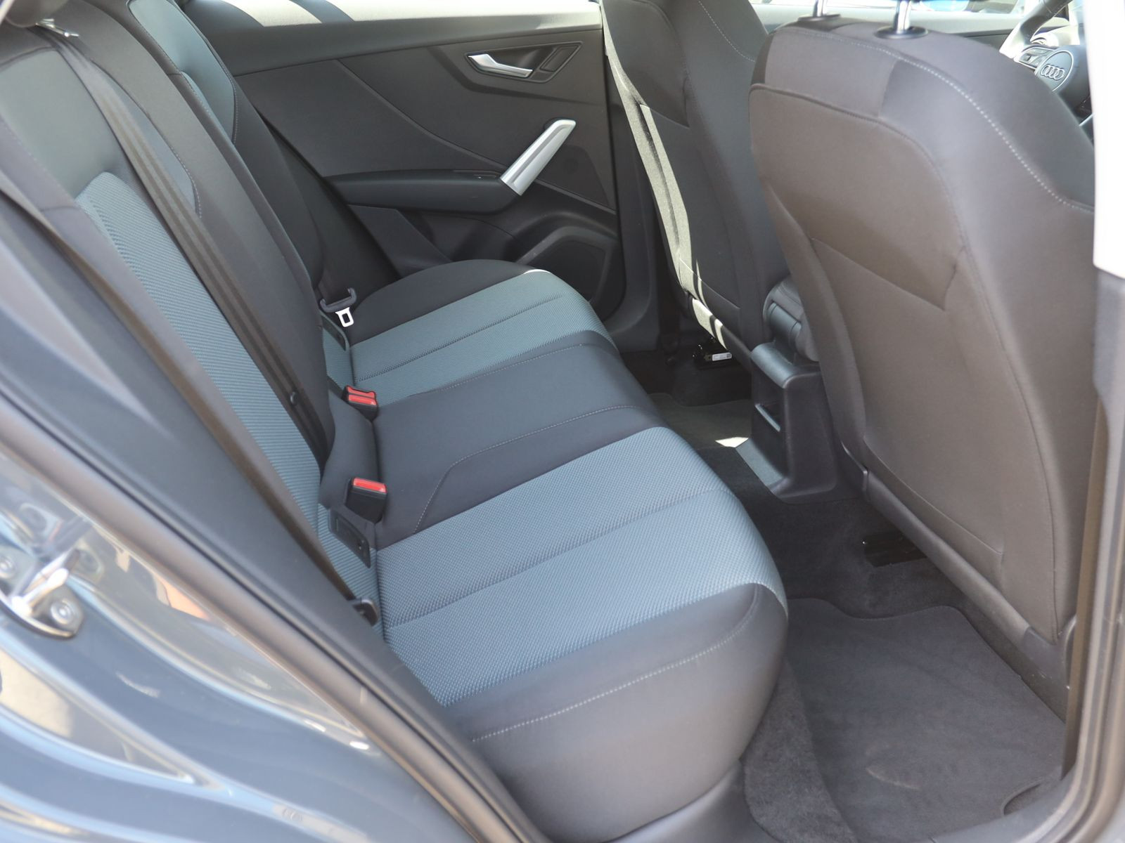Audi Q2 35 TFSI S-Tronic Design, Navi, LED, Rückfahrkamera