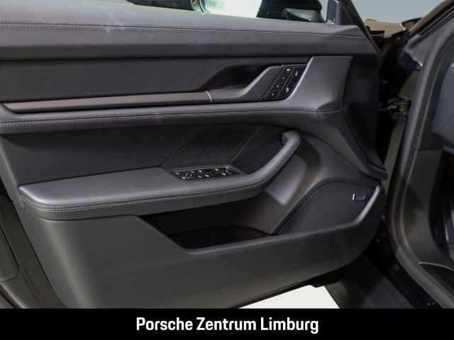 Porsche Taycan Black Edition HA-Lenkung Soft-Close